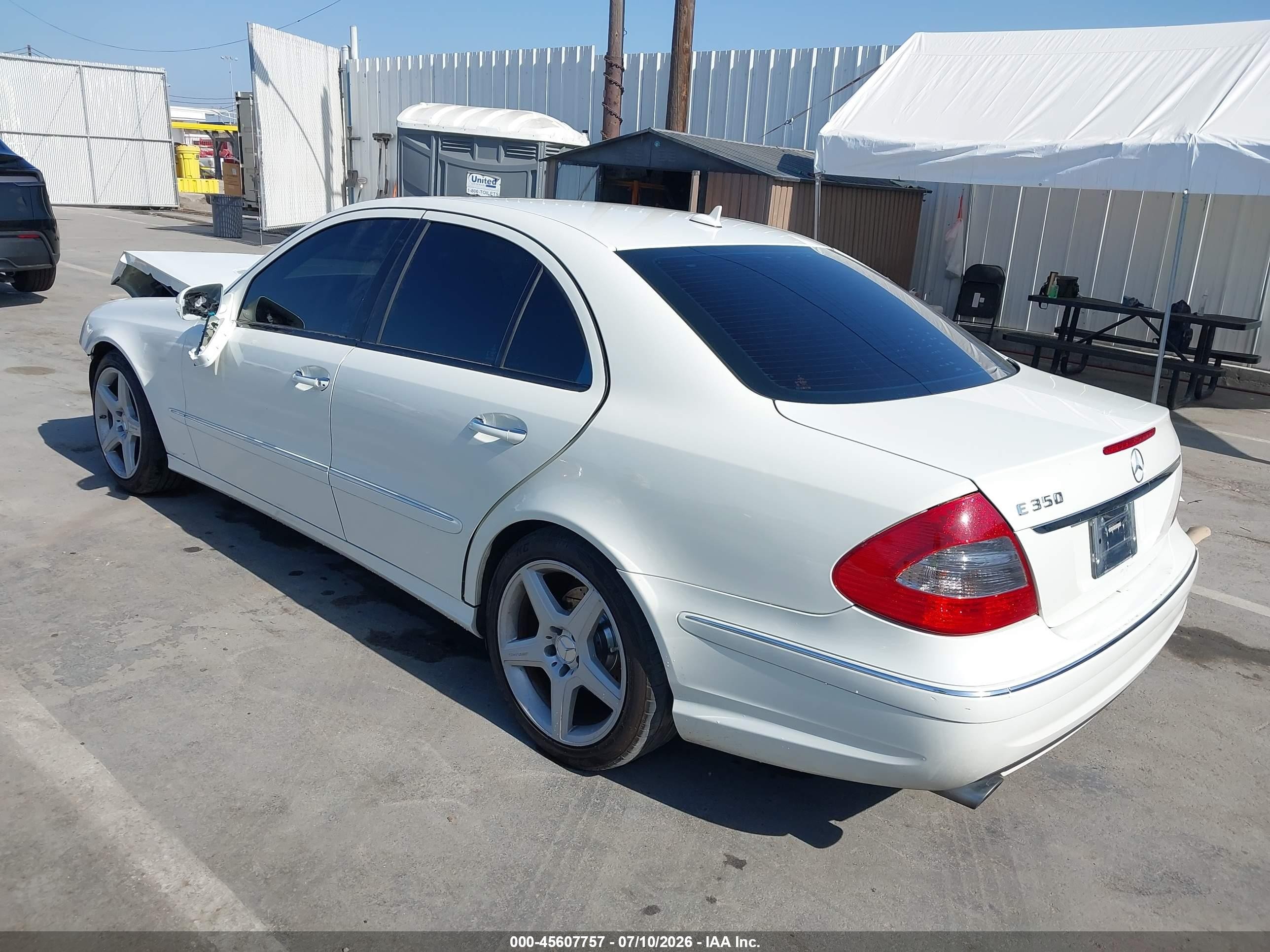 2009 Mercedes-benz E 350   White vin: WDBUF56X49B435623