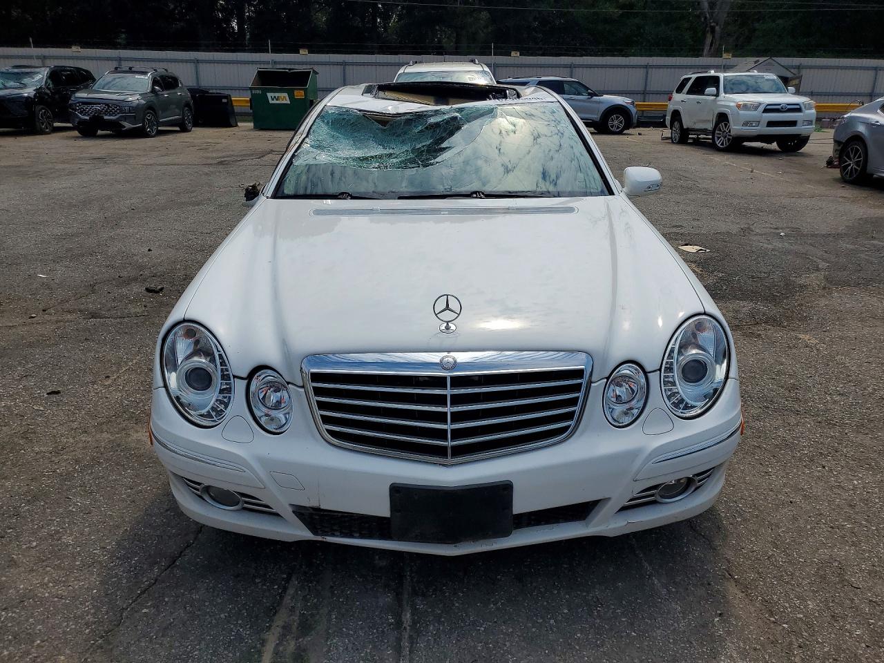 2007 Mercedes-benz E 350 White vin: WDBUF56X57B078904