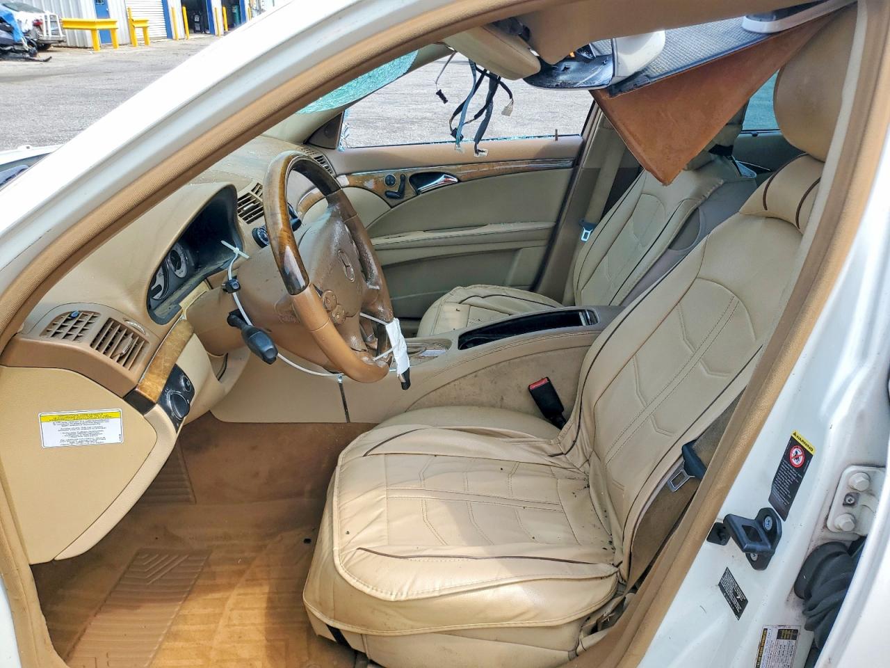 2007 Mercedes-benz E 350 White vin: WDBUF56X57B078904