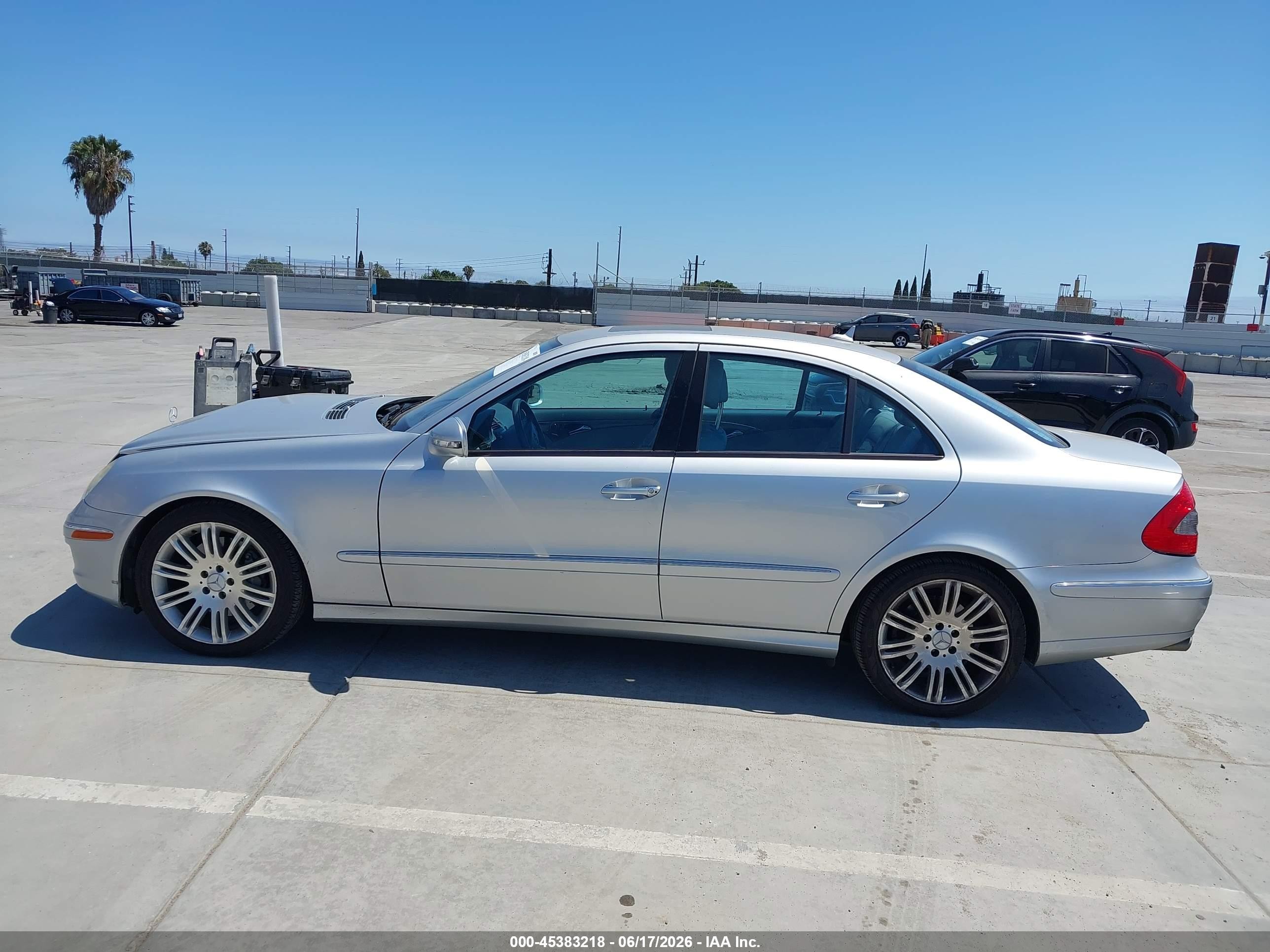 2007 Mercedes-benz E 350   Silver vin: WDBUF56X57B085660