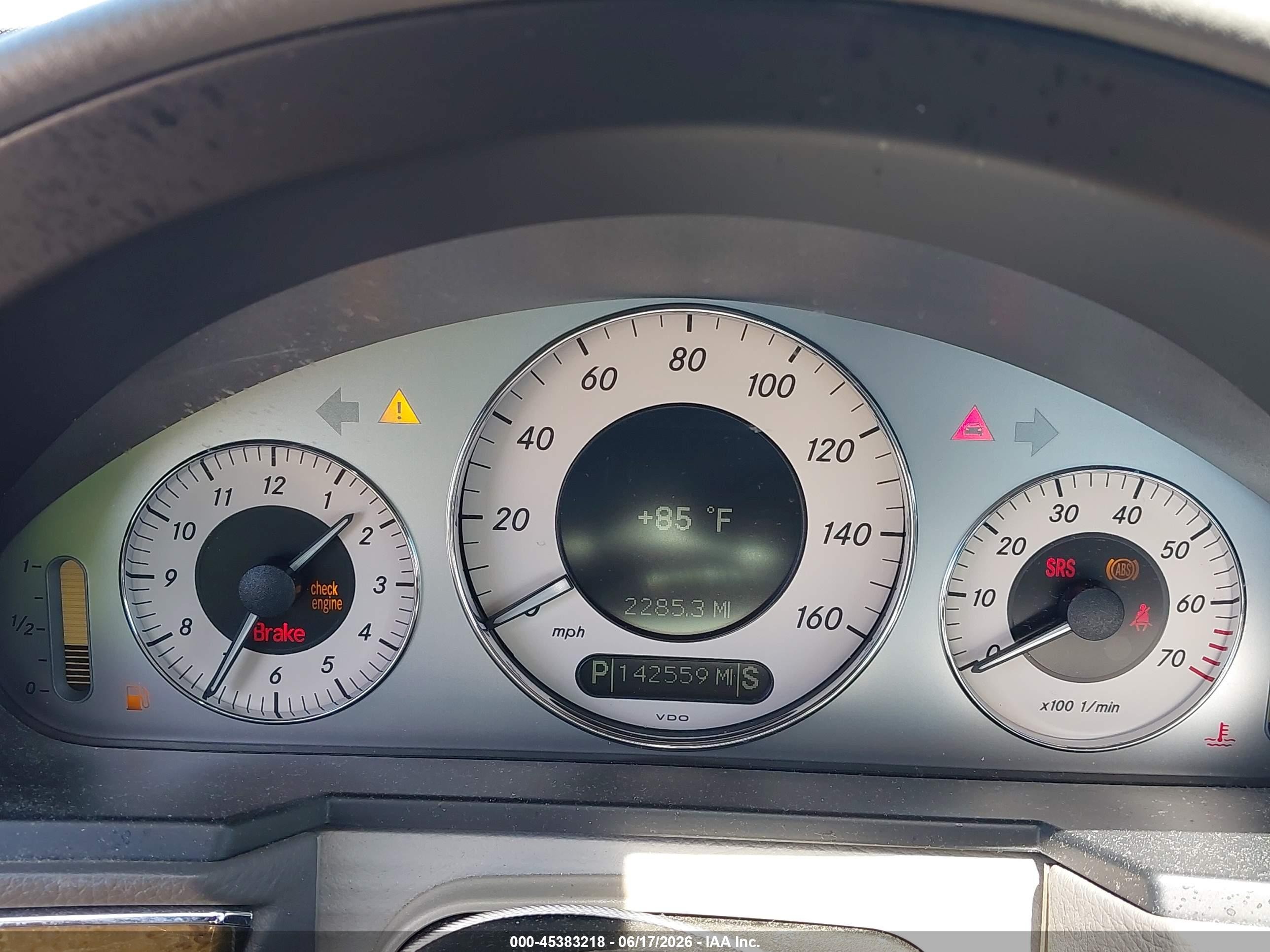 2007 Mercedes-benz E 350   Silver vin: WDBUF56X57B085660