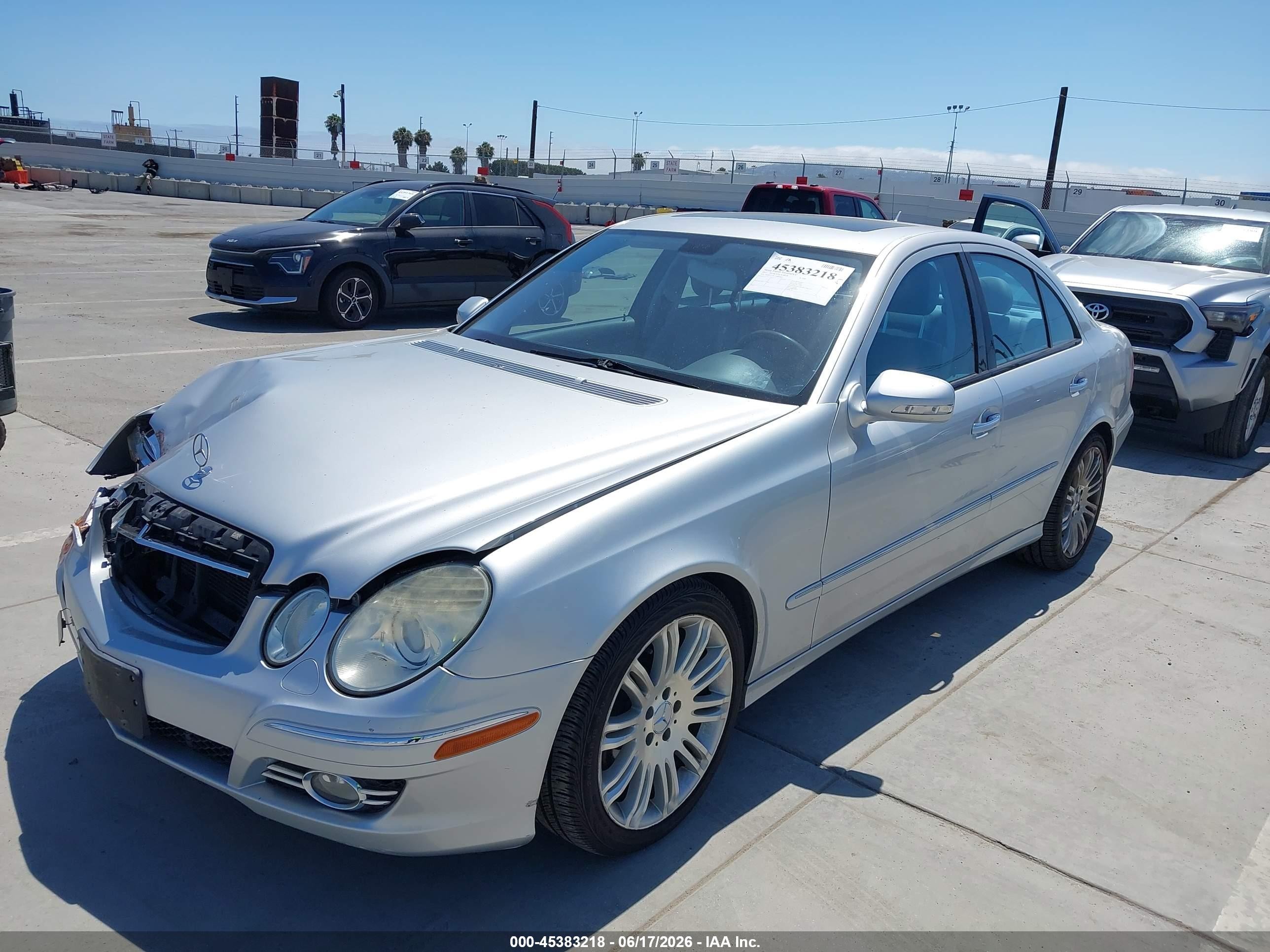 2007 Mercedes-benz E 350   Silver vin: WDBUF56X57B085660