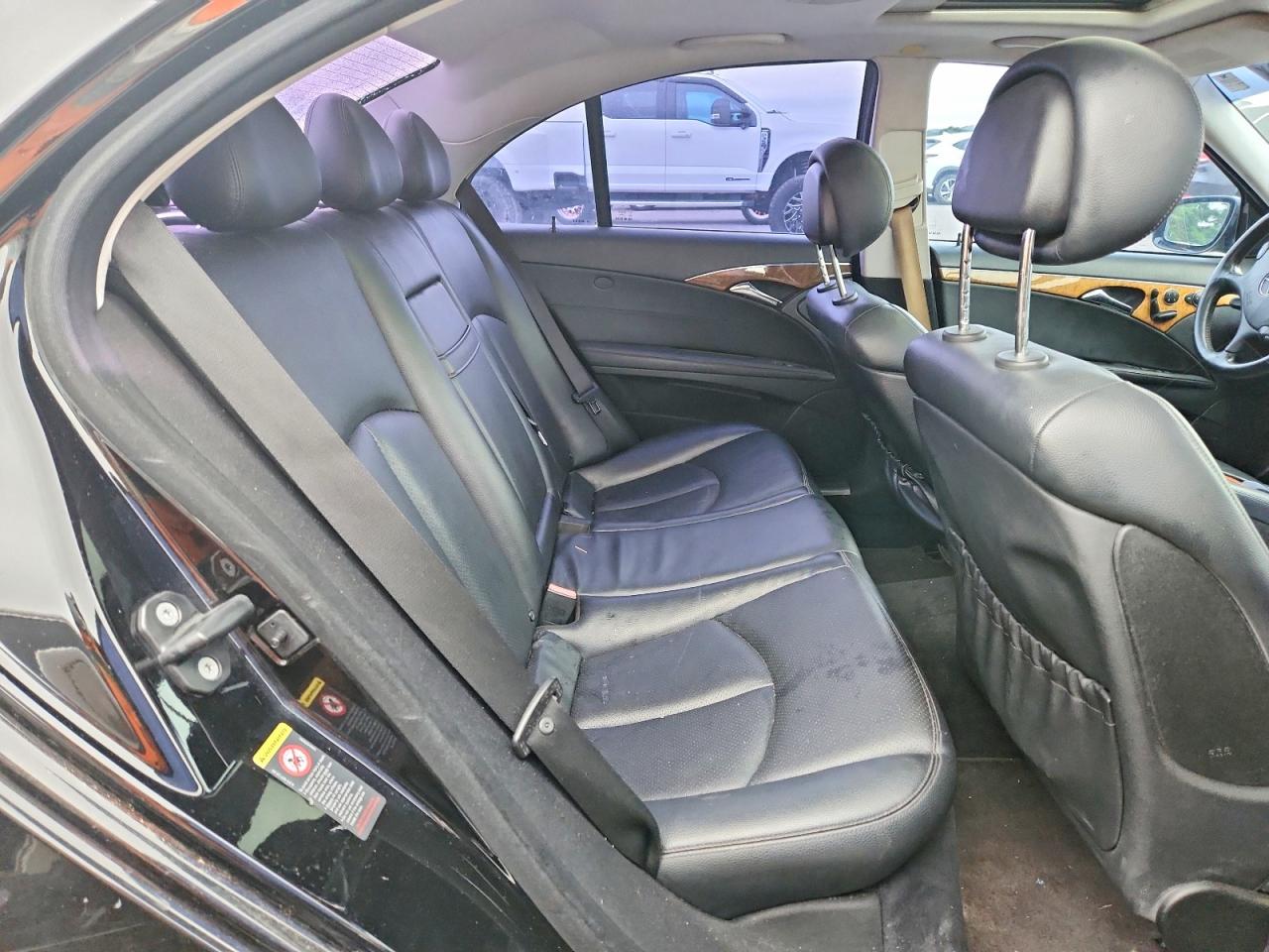 2007 Mercedes-benz E 350 Black vin: WDBUF56X57B111271