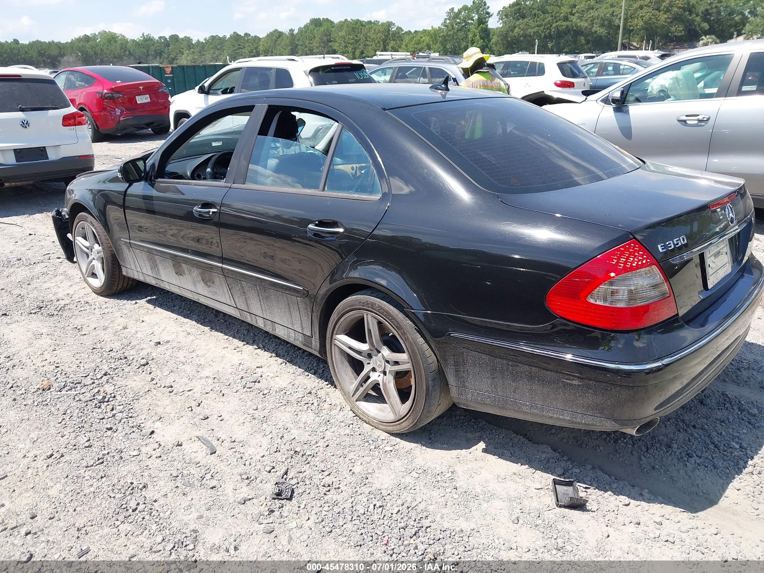 2008 Mercedes-benz E 350   Black vin: WDBUF56X58B200971