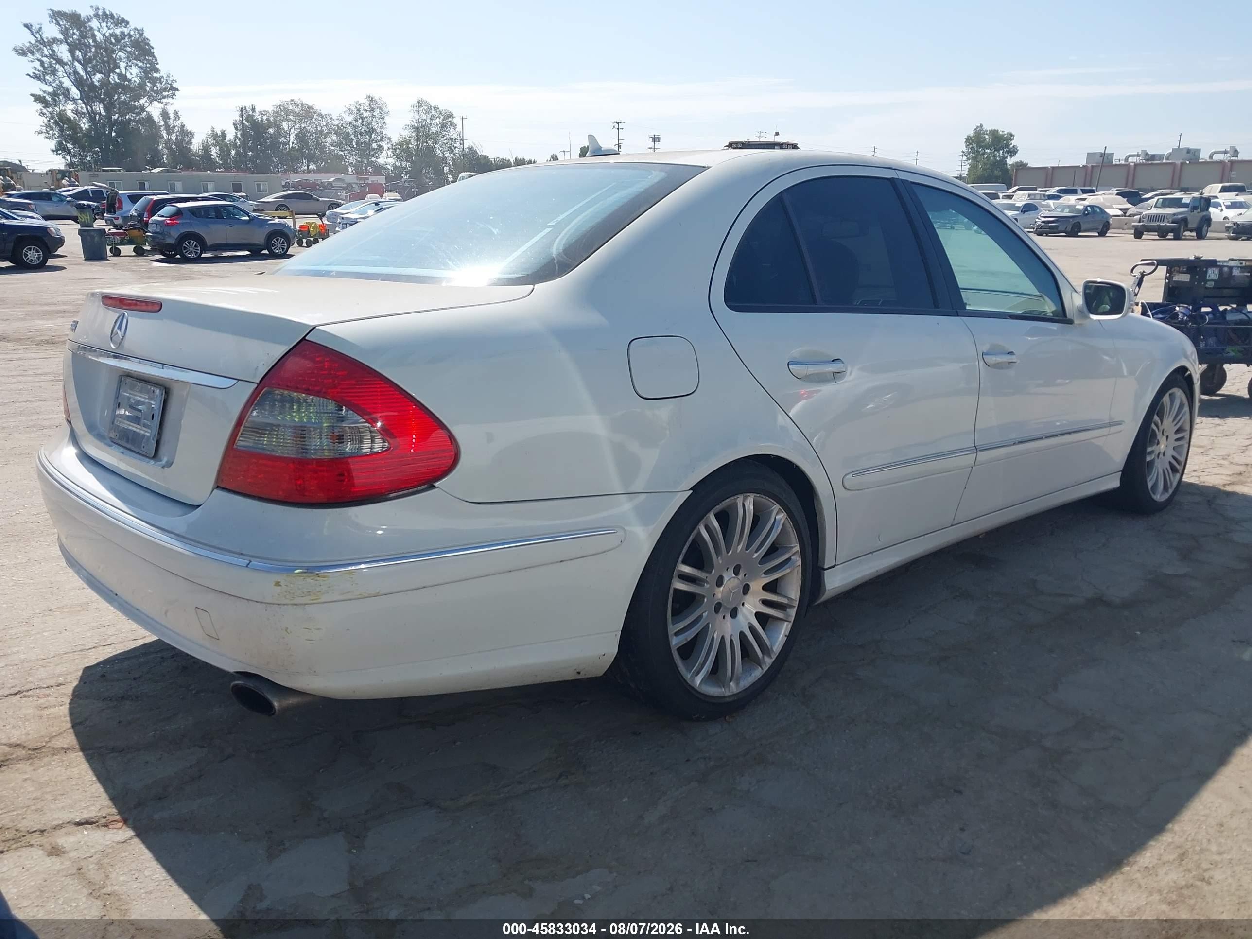2008 Mercedes-benz E 350   White vin: WDBUF56X58B296357