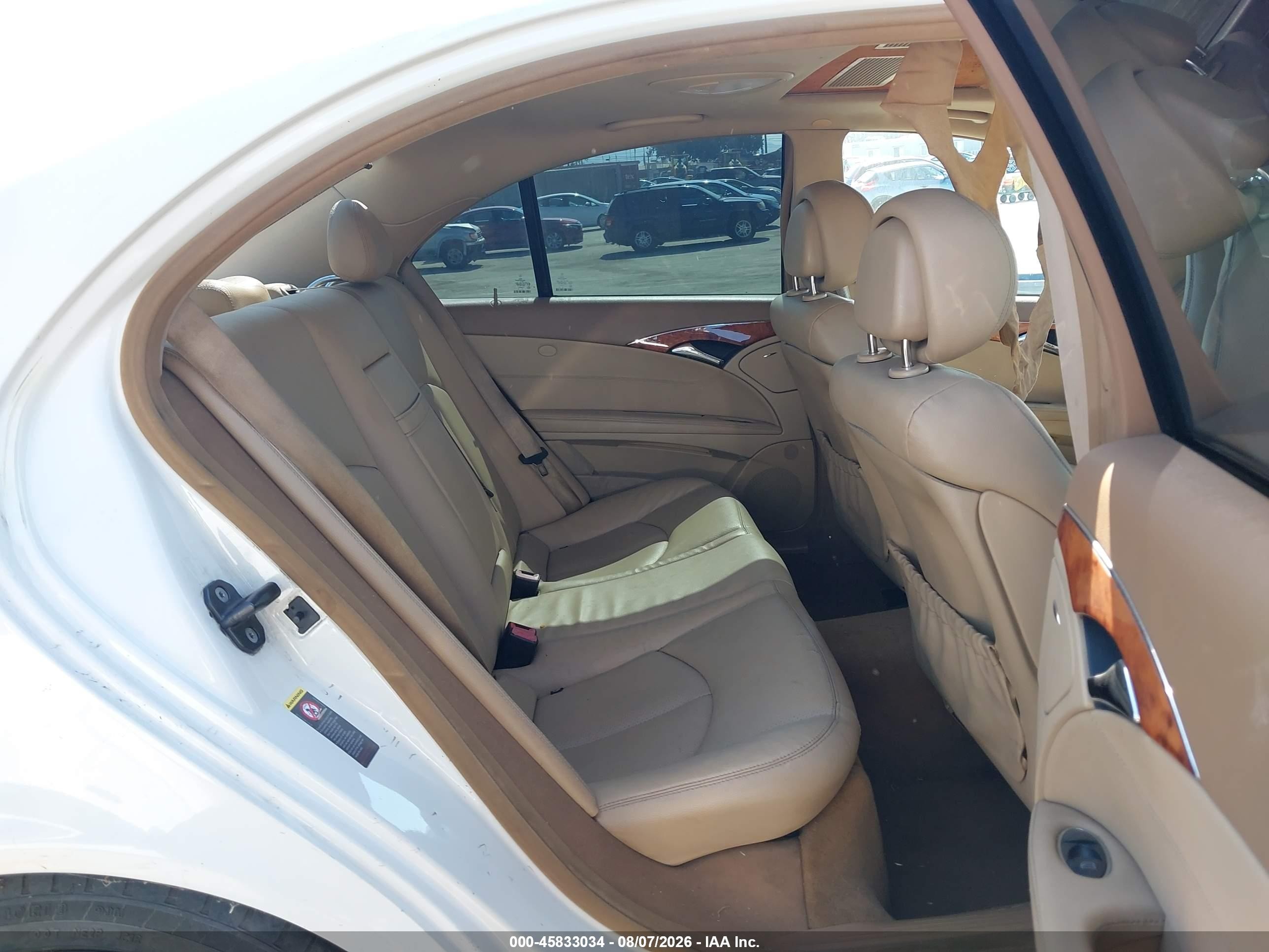 2008 Mercedes-benz E 350   White vin: WDBUF56X58B296357
