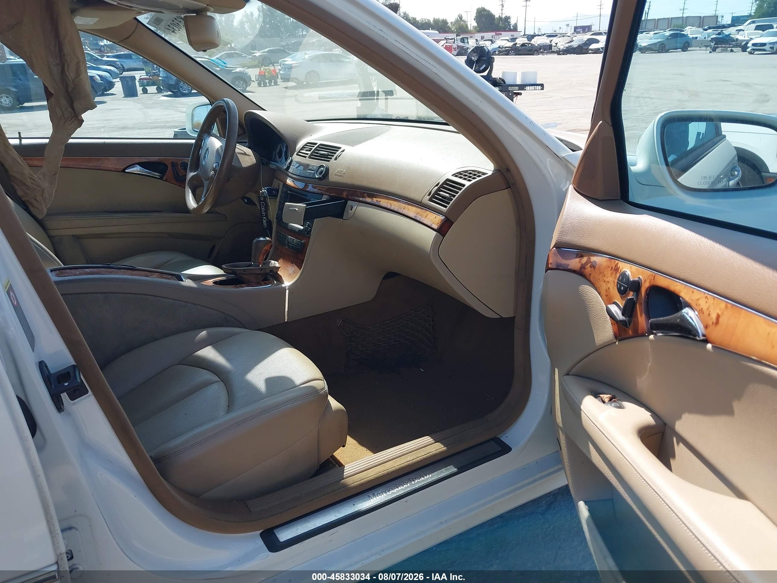 2008 Mercedes-benz E 350   White vin: WDBUF56X58B296357