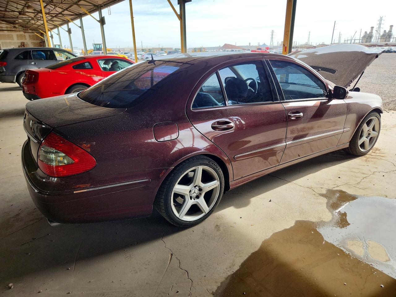 2009 Mercedes-benz E 350 Red vin: WDBUF56X59B369731