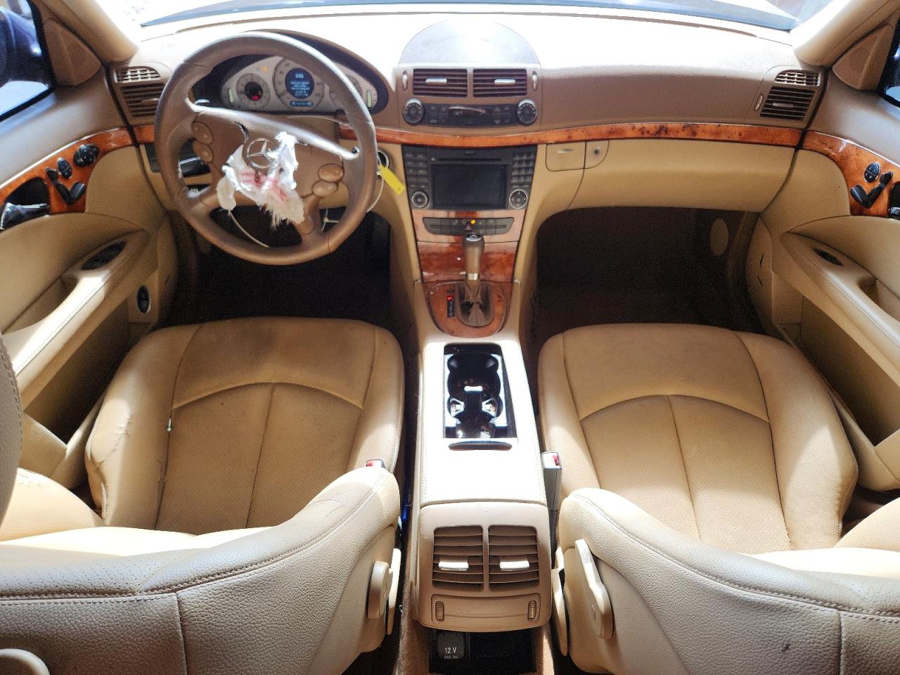 2009 Mercedes-benz E 350 Red vin: WDBUF56X59B369731