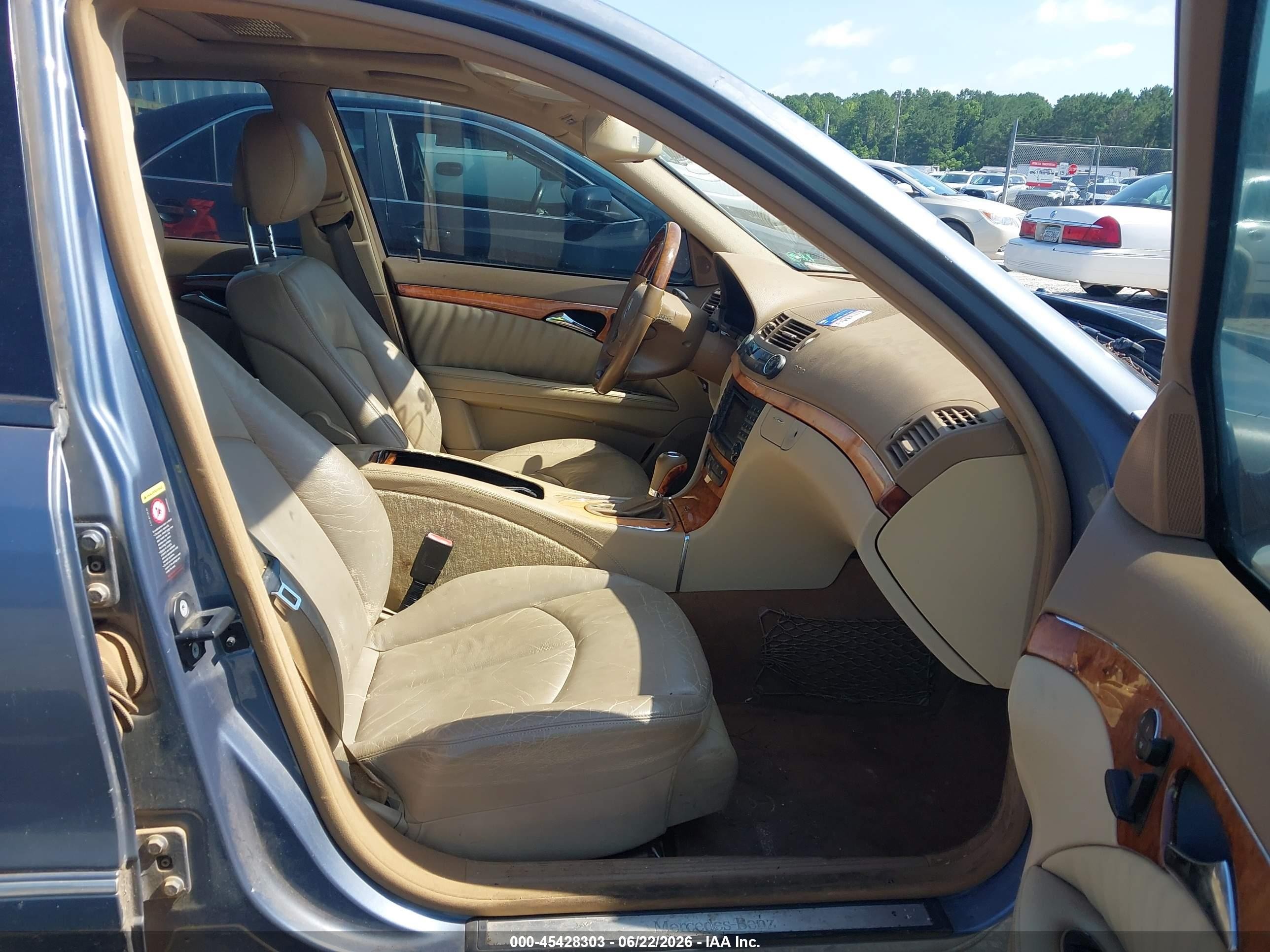 2007 Mercedes-benz E 350   Синий vin: WDBUF56X67B037360