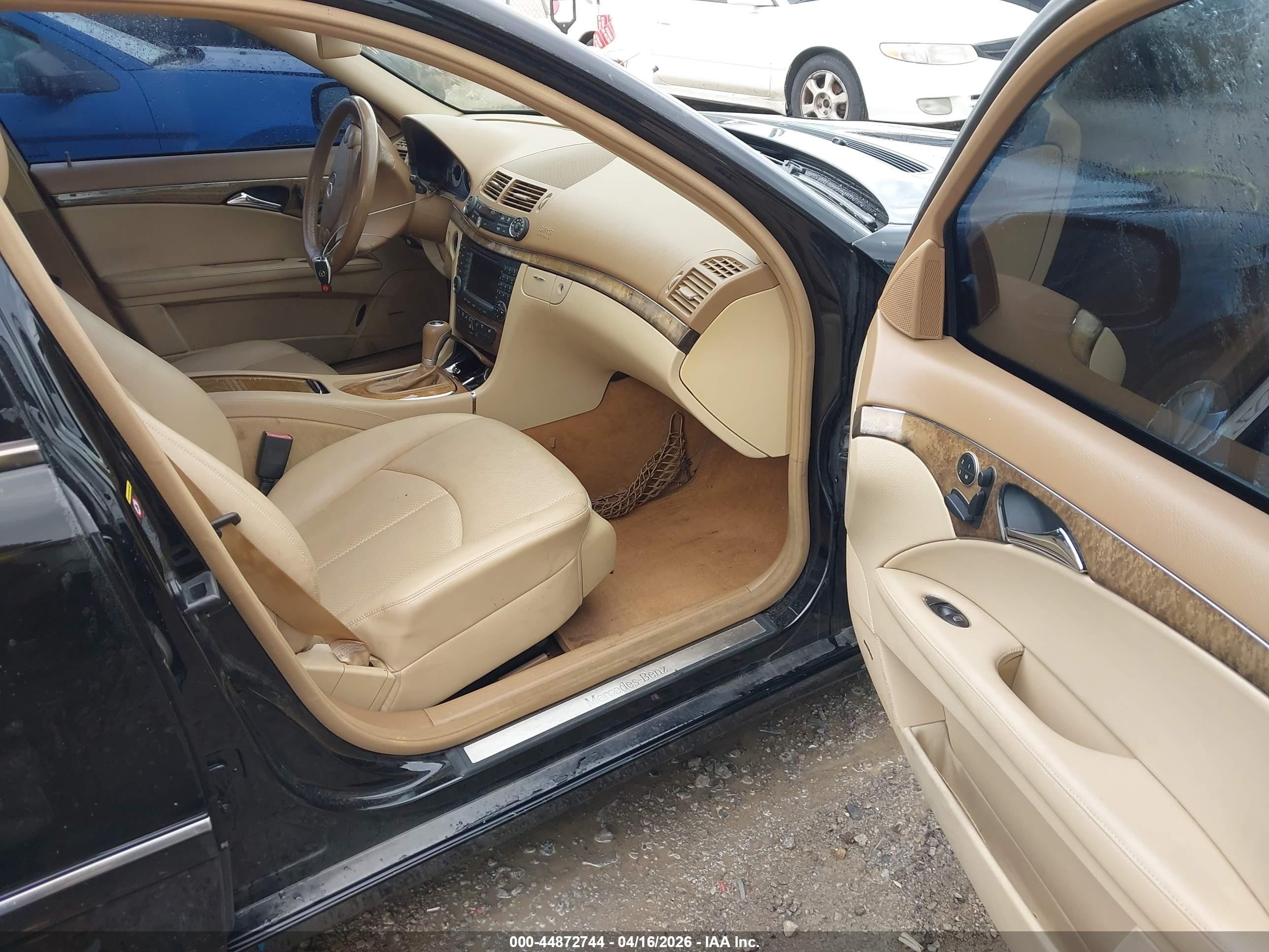2007 Mercedes-benz E 350   Black vin: WDBUF56X67B094352