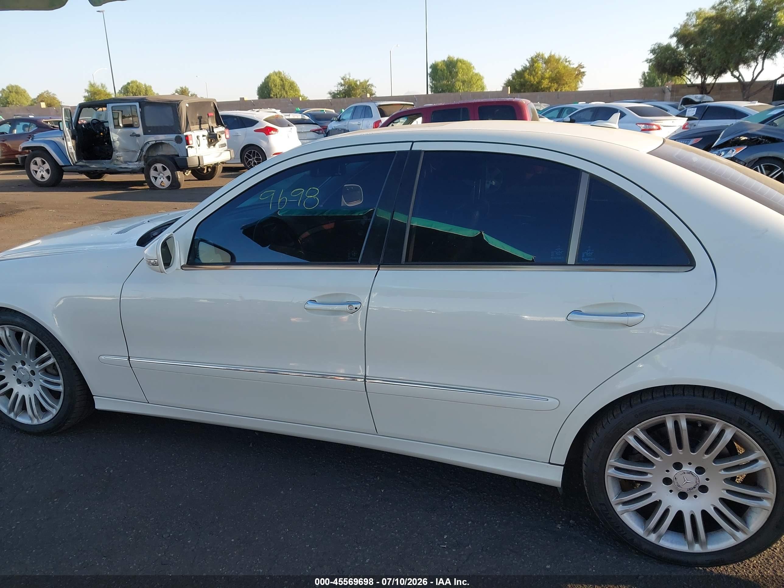 2008 Mercedes-benz E 350   White vin: WDBUF56X68B334968