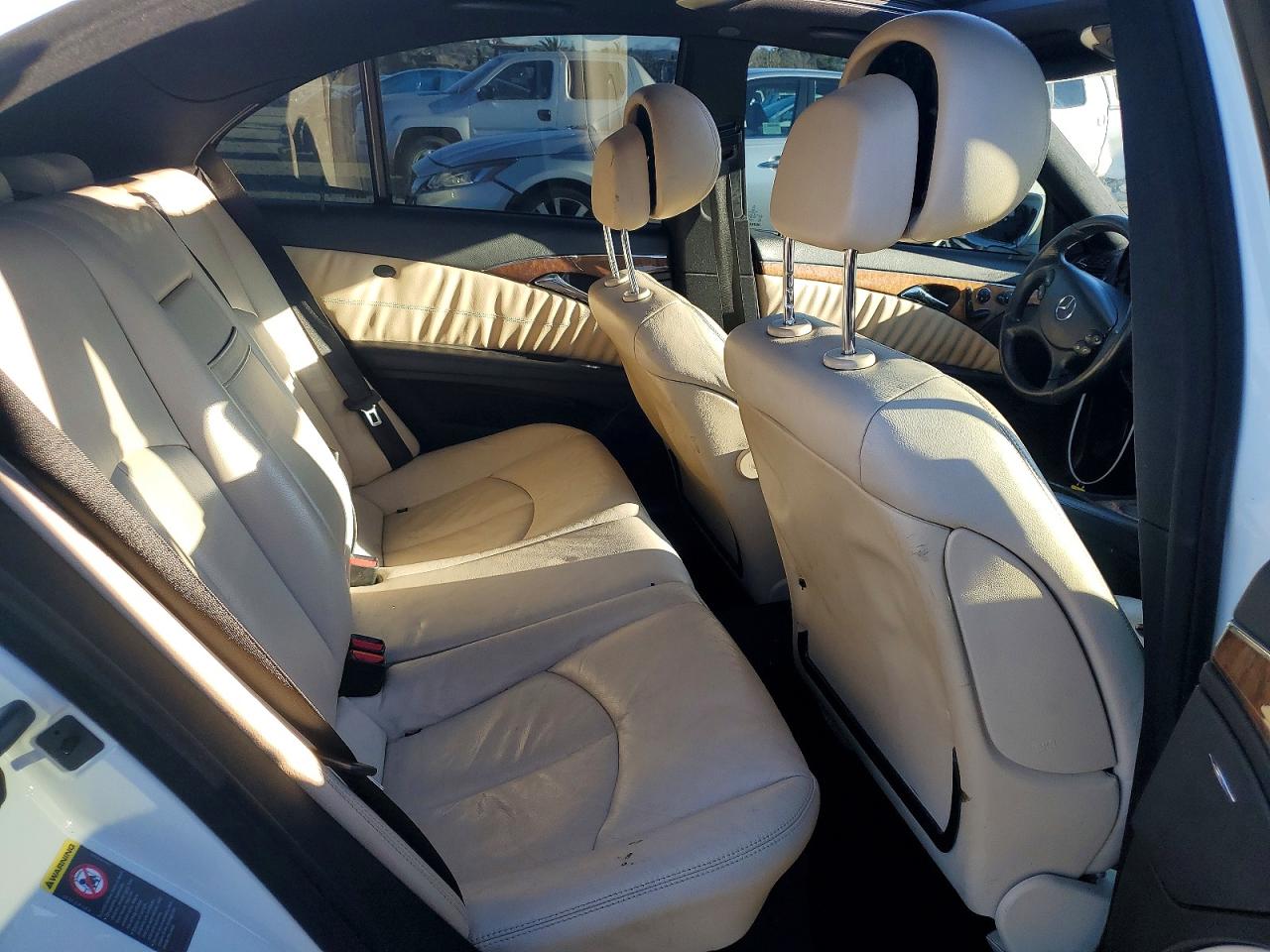 2008 Mercedes-benz E 350 White vin: WDBUF56X68B353097