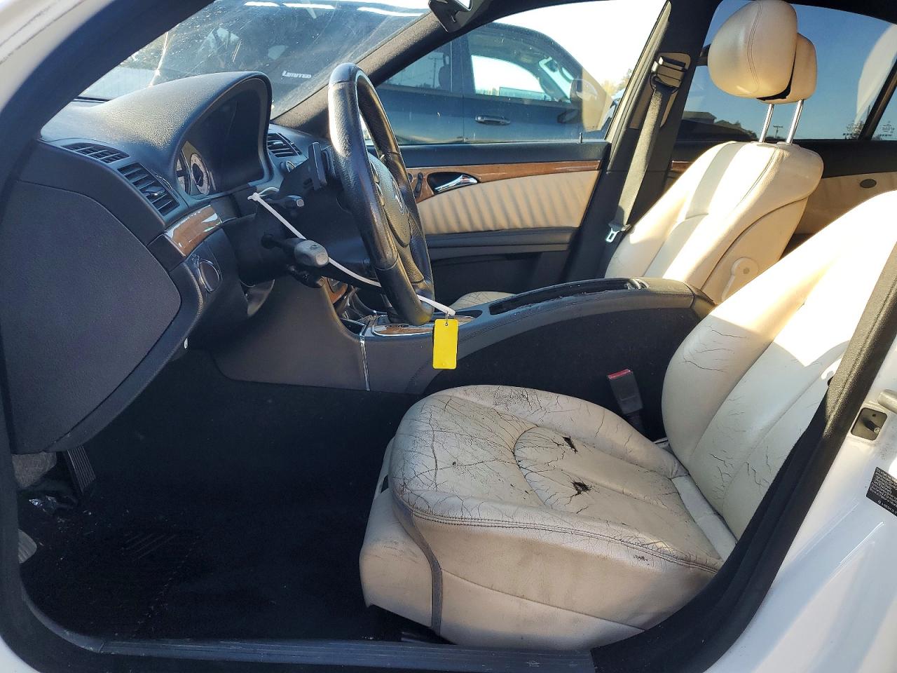 2008 Mercedes-benz E 350 White vin: WDBUF56X68B353097