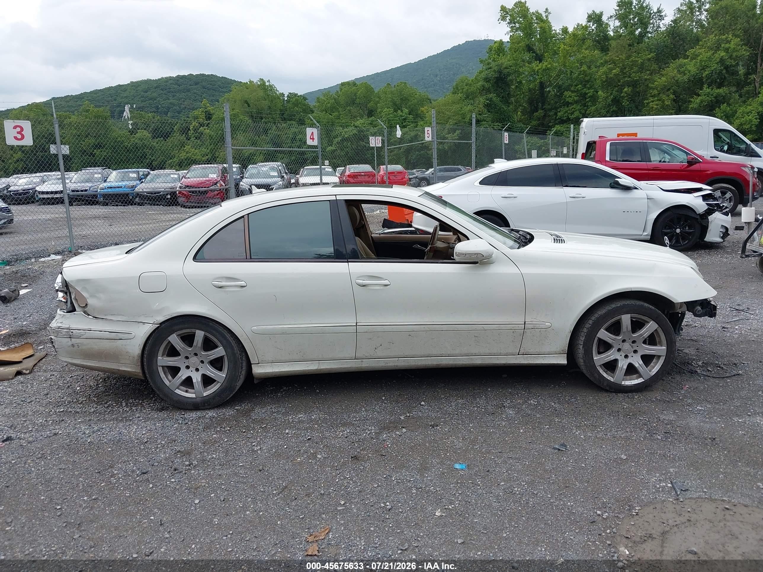 2008 Mercedes-benz E 350   White vin: WDBUF56X68B354993