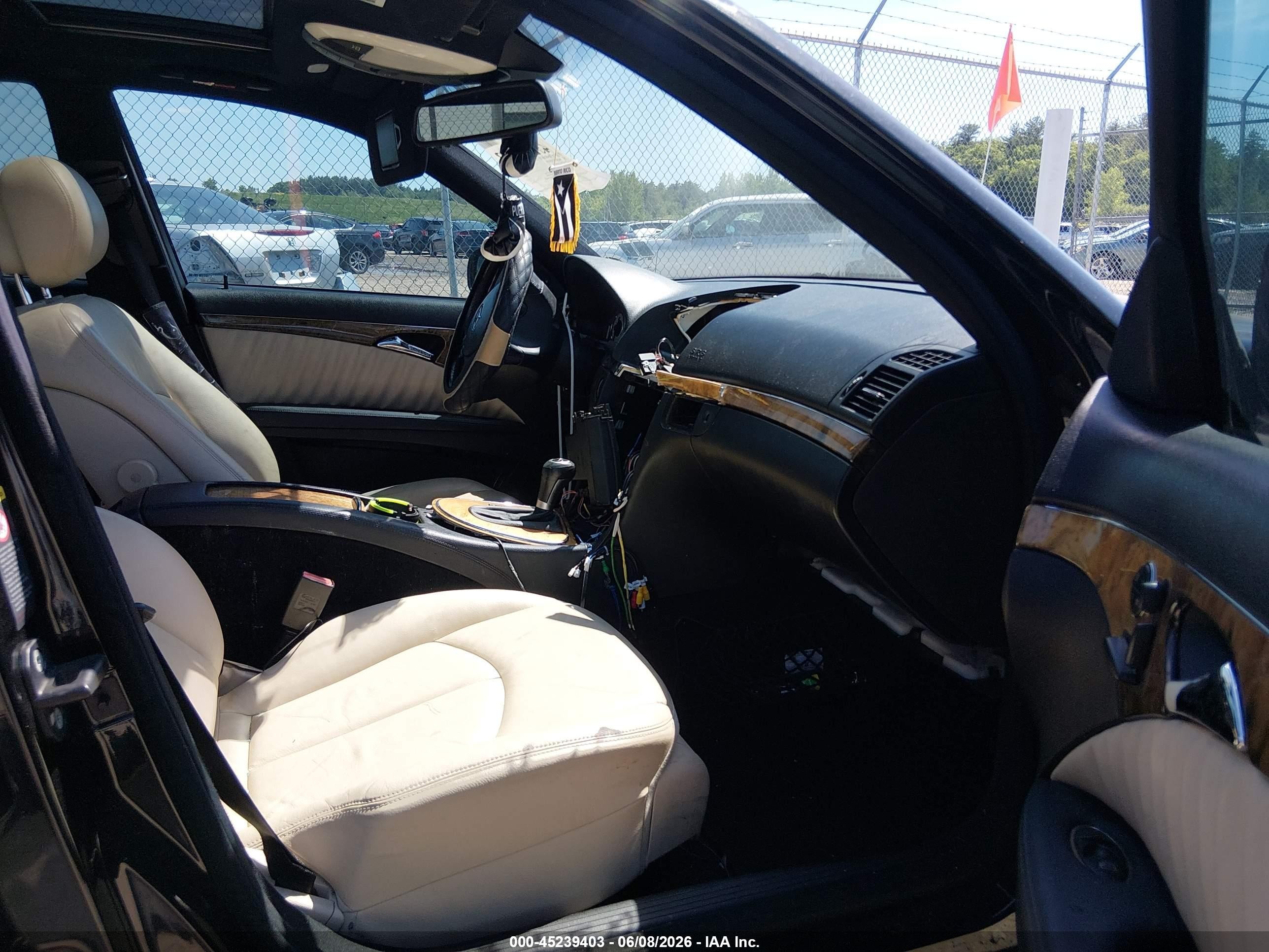 2007 Mercedes-benz E 350   Black vin: WDBUF56X77B036475