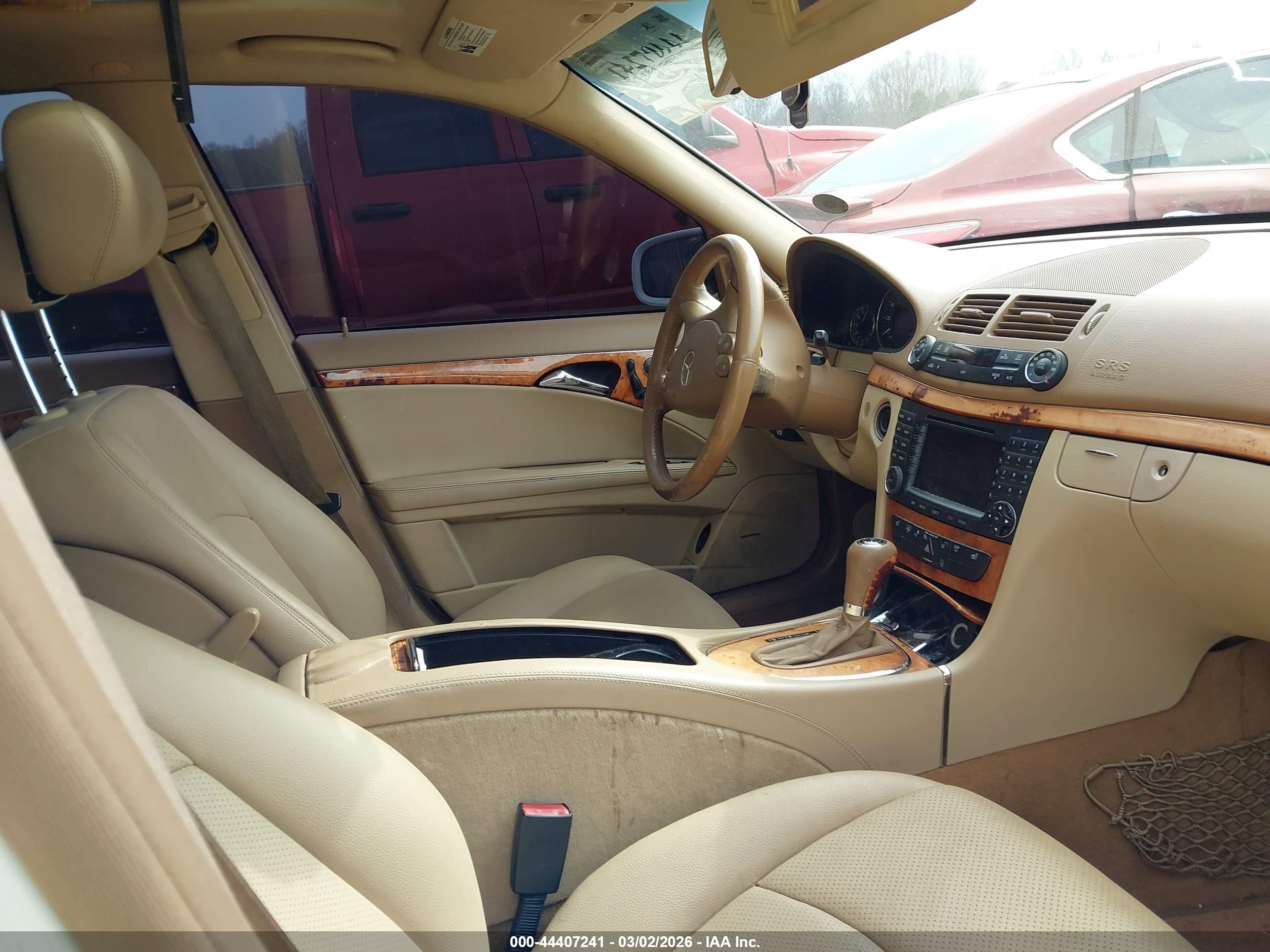 2007 Mercedes-benz E 350   Белый vin: WDBUF56X77B099205