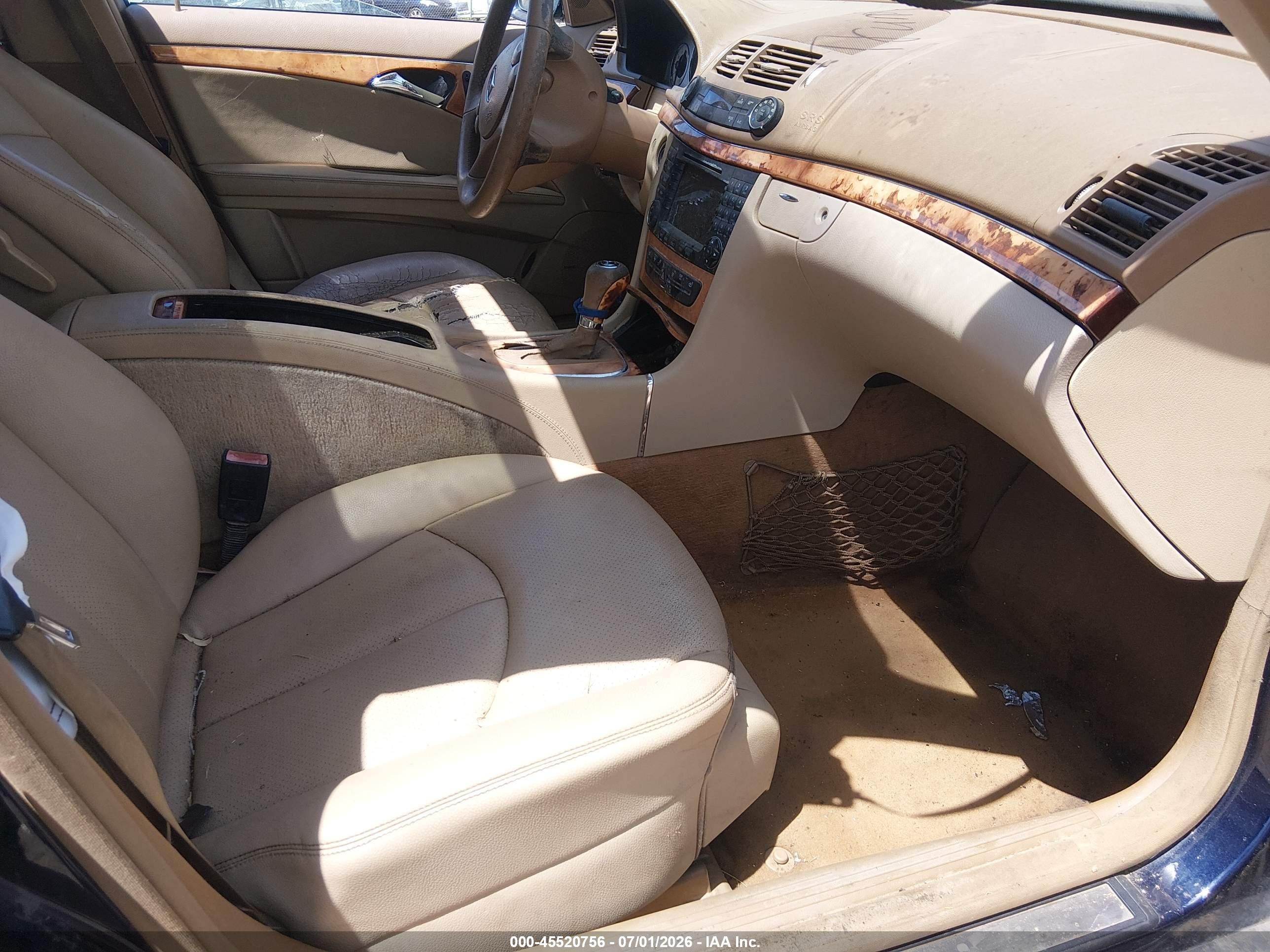 2008 Mercedes-benz E 350   Blue vin: WDBUF56X78B250366