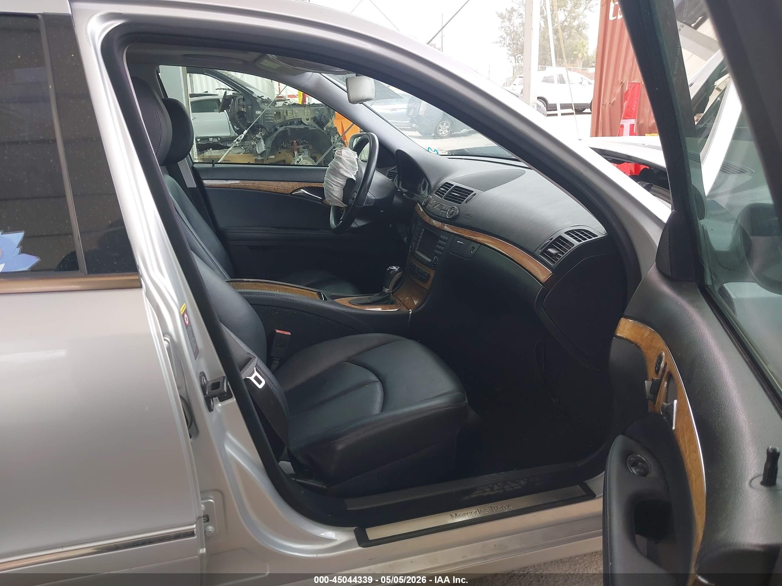2008 Mercedes-benz E 350   Серый vin: WDBUF56X78B342402