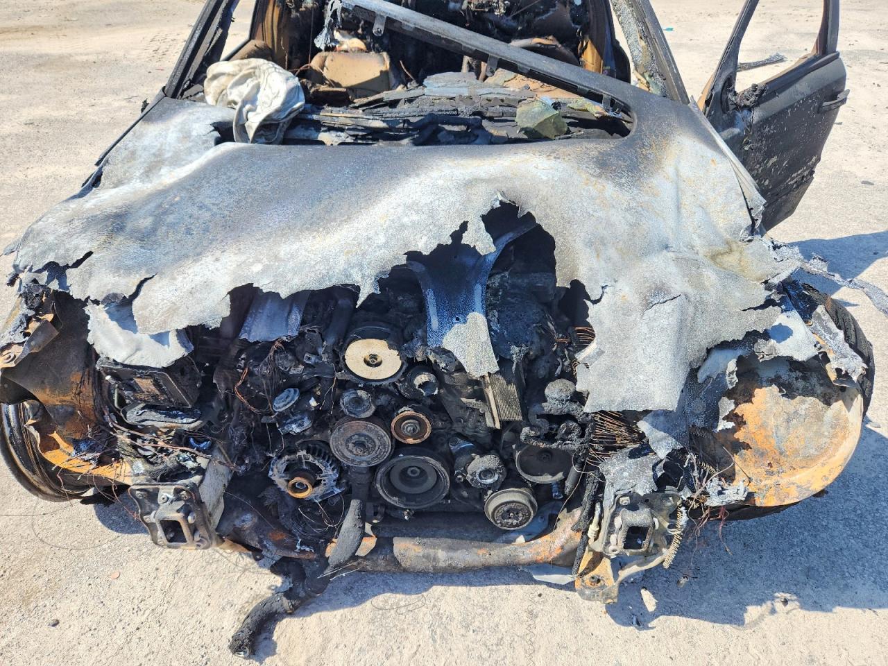 2009 Mercedes-benz E 350 Пожар vin: WDBUF56X89B424754
