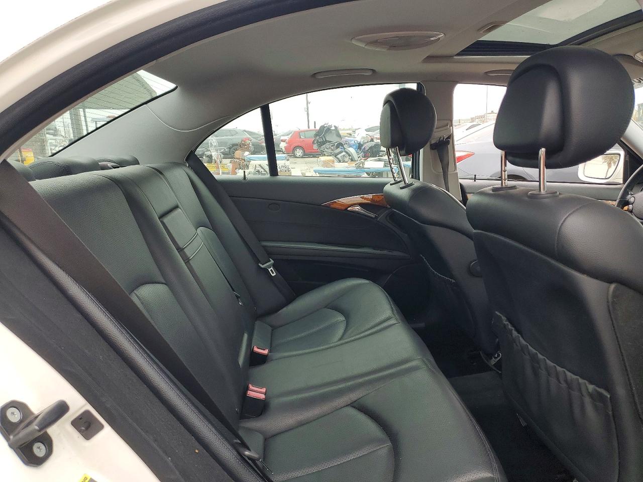 2007 Mercedes-benz E 350 Белый vin: WDBUF56X97B079019