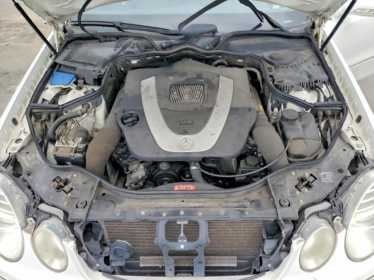 2007 Mercedes-benz E 350 Белый vin: WDBUF56X97B079019