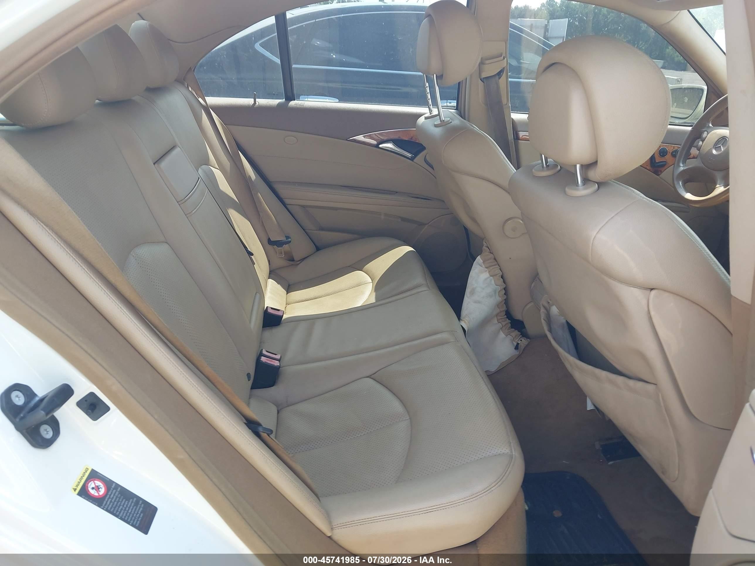 2007 Mercedes-benz E 350   White vin: WDBUF56X97B132379