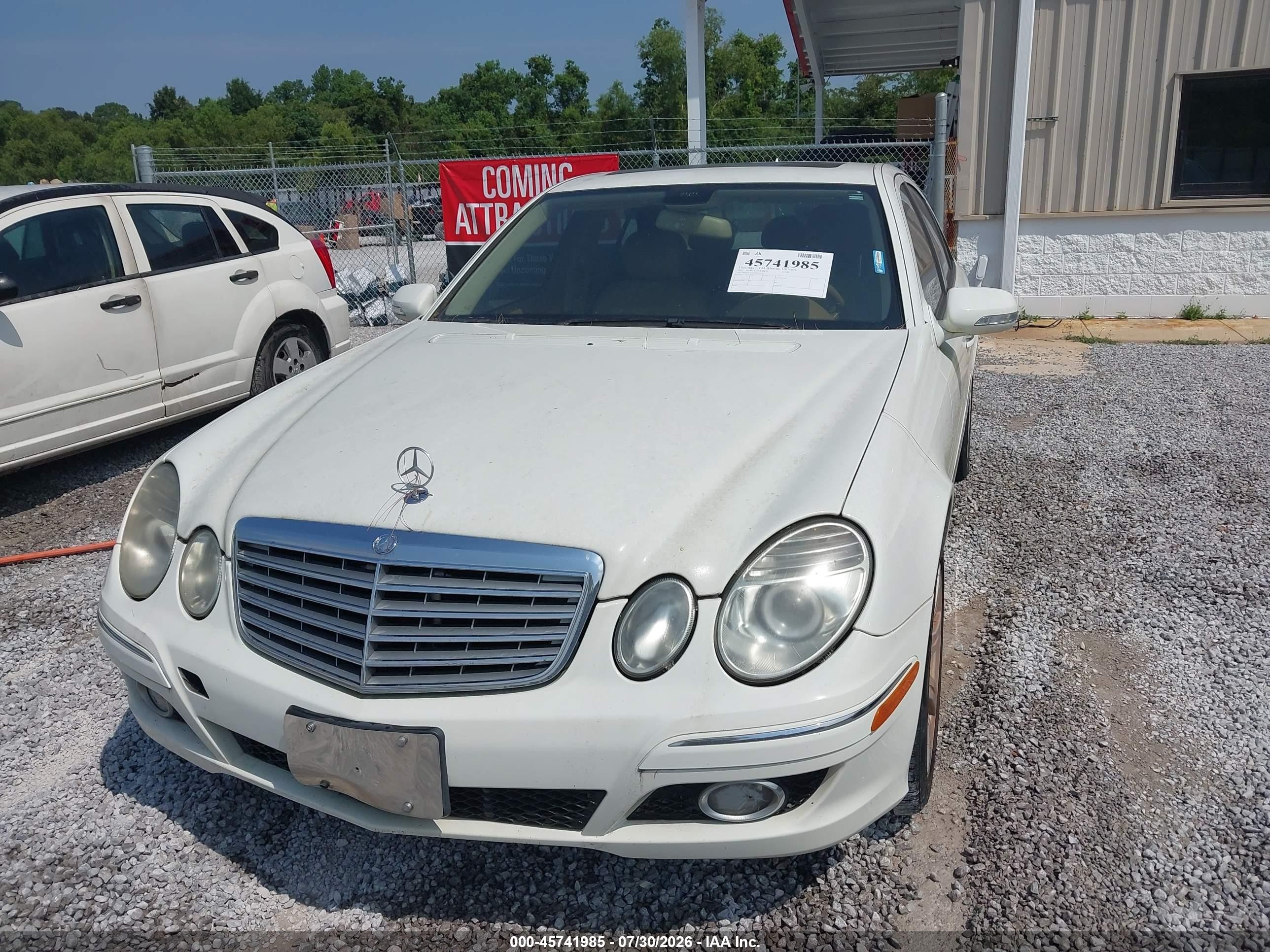 2007 Mercedes-benz E 350   White vin: WDBUF56X97B132379