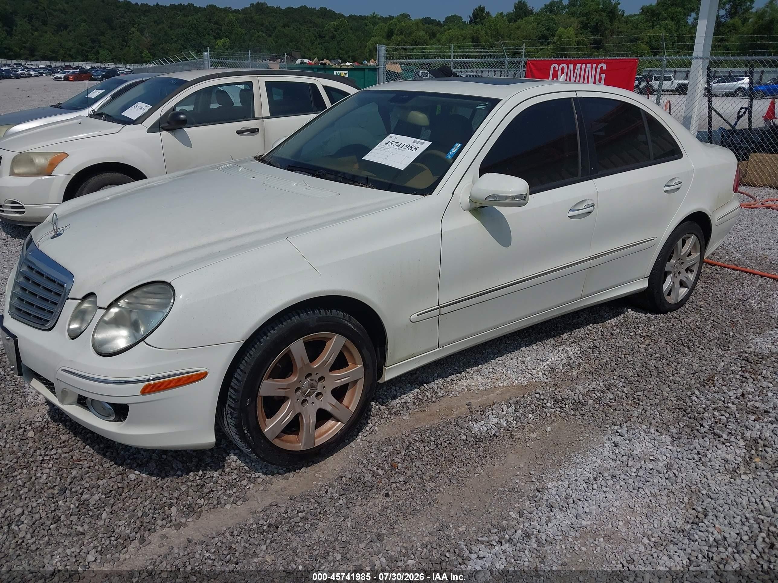 2007 Mercedes-benz E 350   White vin: WDBUF56X97B132379