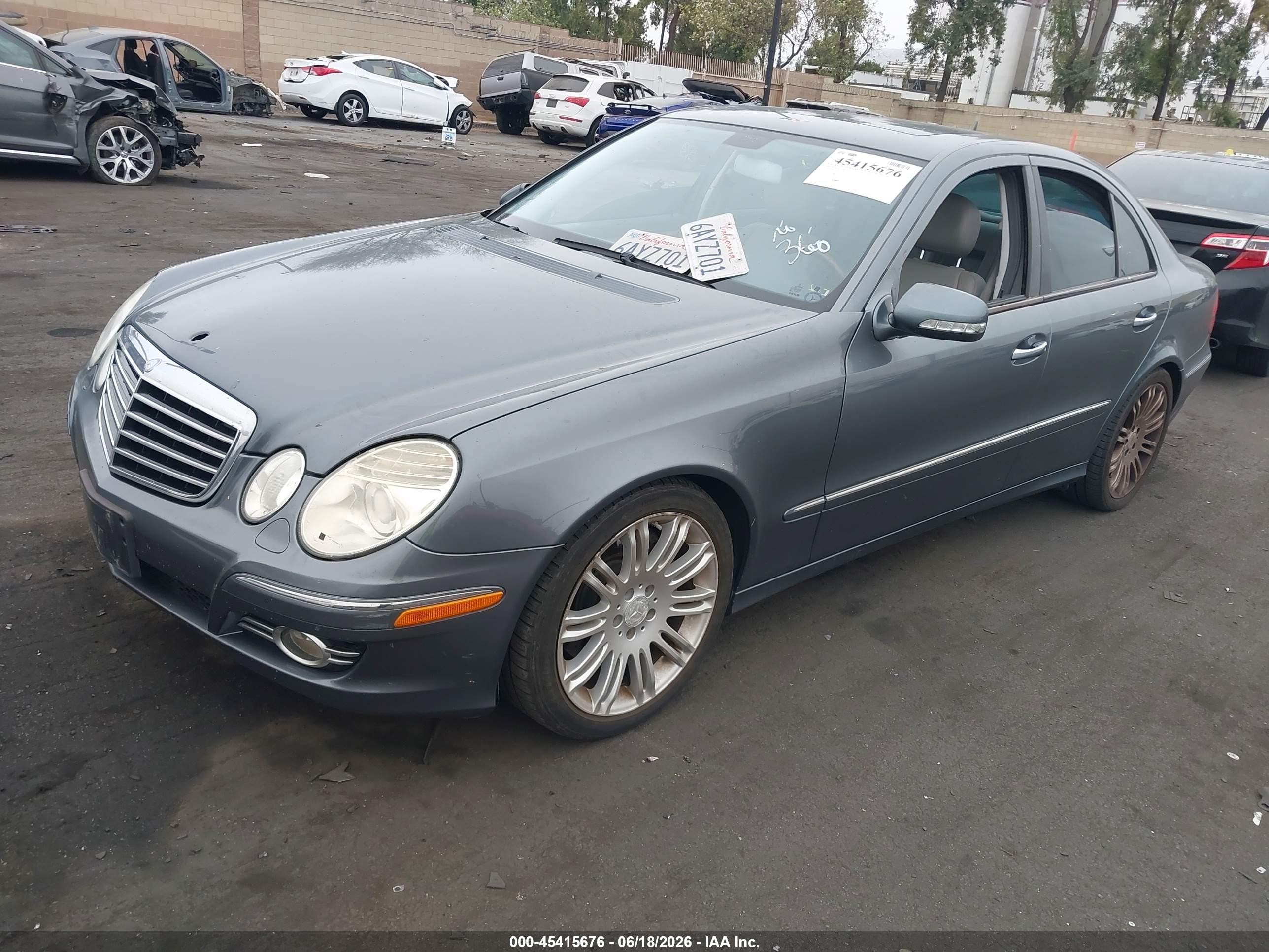 2008 Mercedes-benz E 350   Blue vin: WDBUF56X98B202822