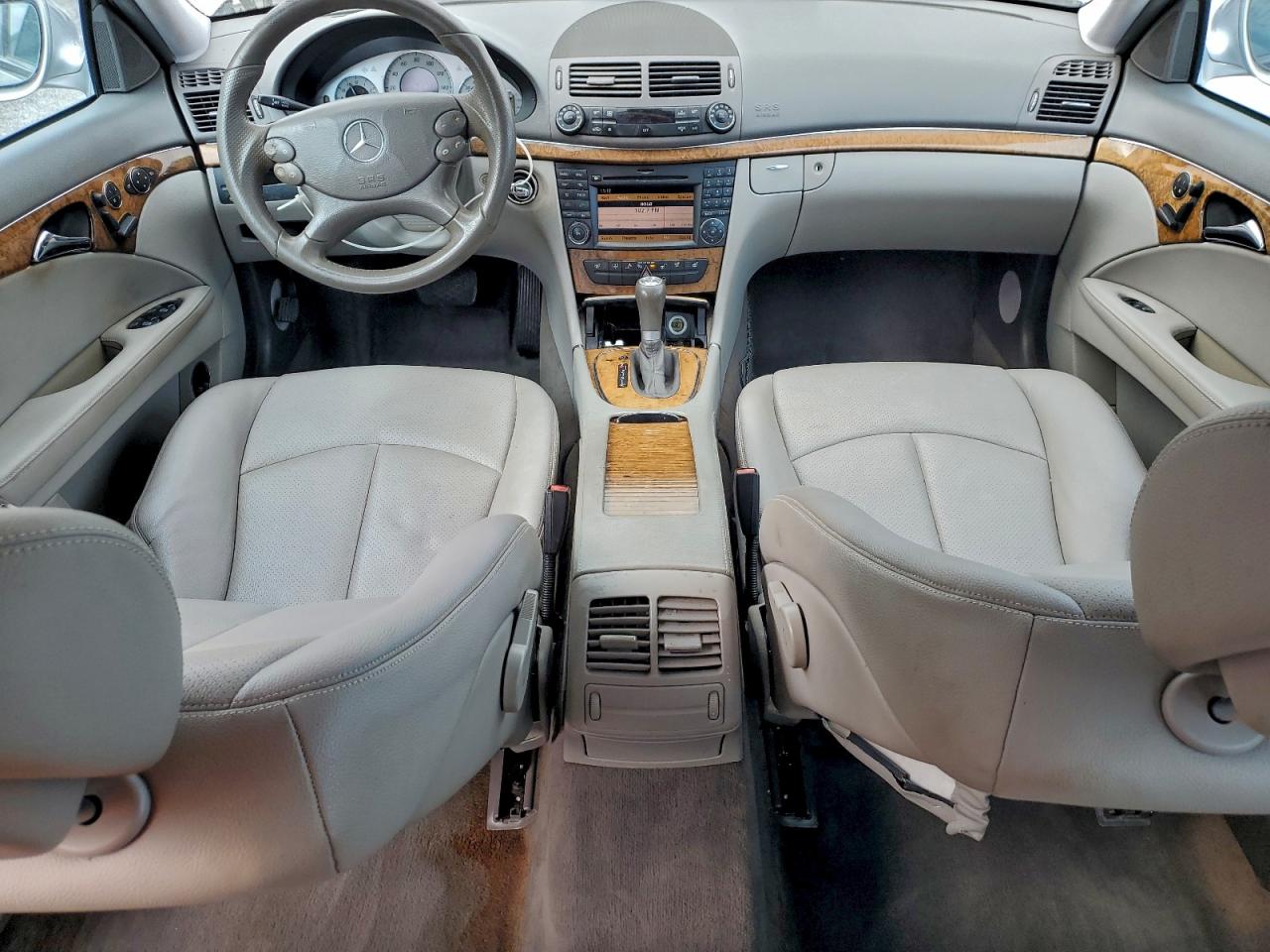2009 Mercedes-benz E 350 Silver vin: WDBUF56X99B386032