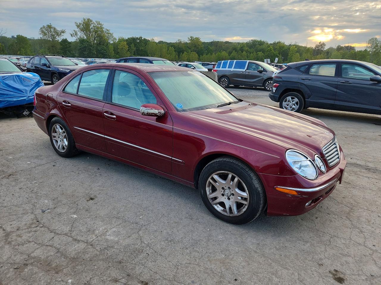 2003 Mercedes-benz E 320 Burgundy vin: WDBUF65J03A130698