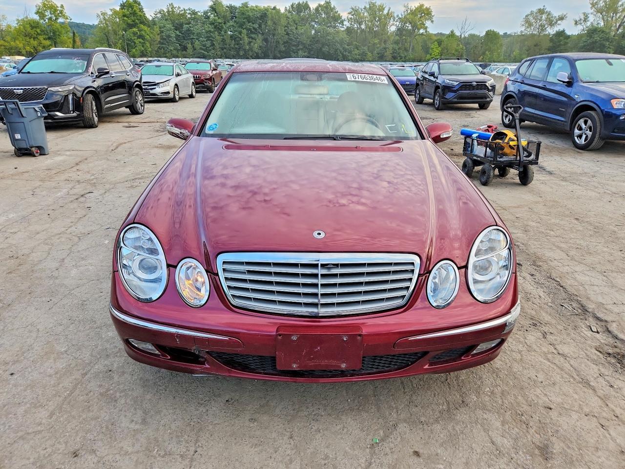 2003 Mercedes-benz E 320 Burgundy vin: WDBUF65J03A130698