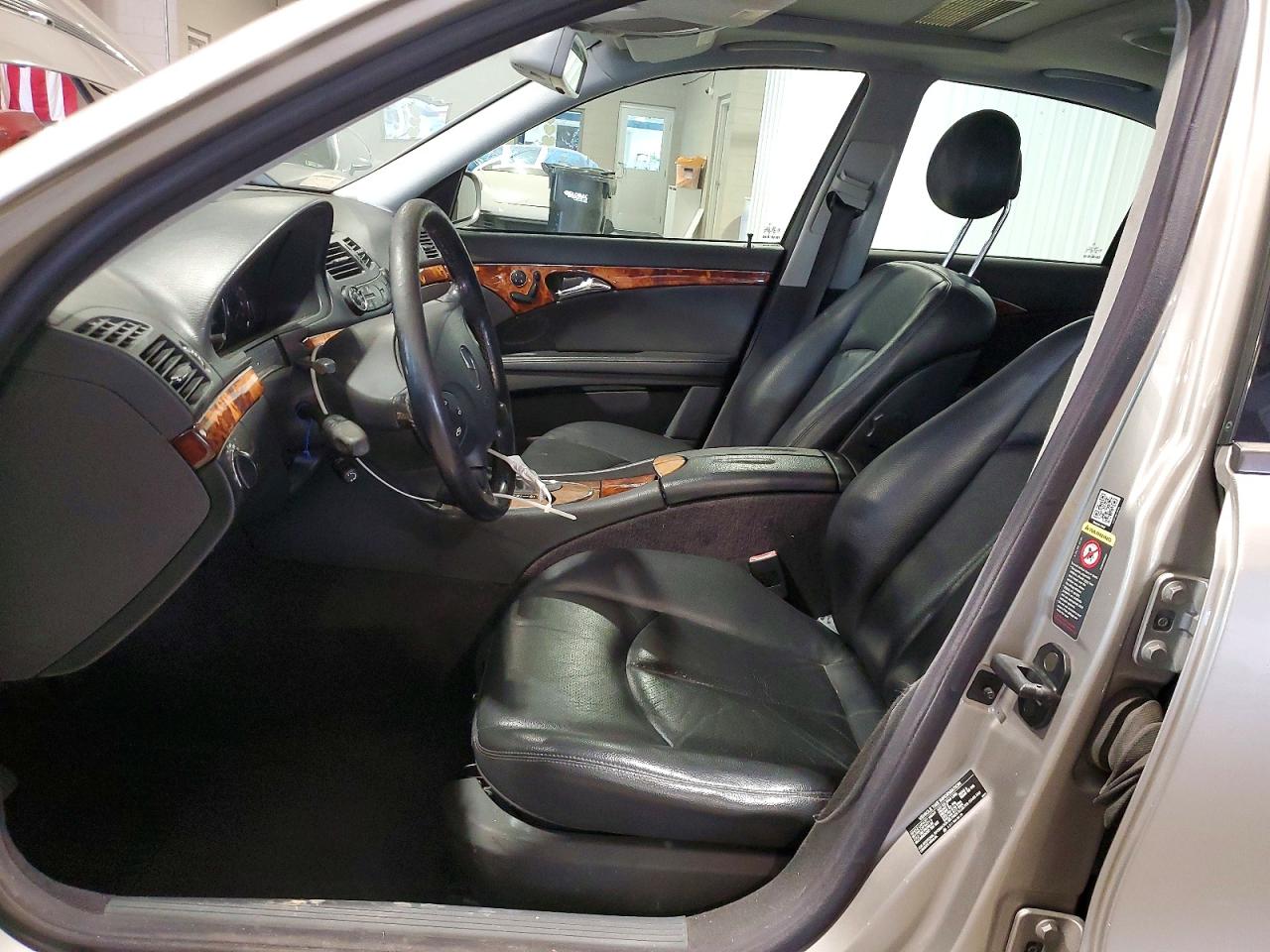 2003 Mercedes-benz E 320 Silver vin: WDBUF65J03A239081