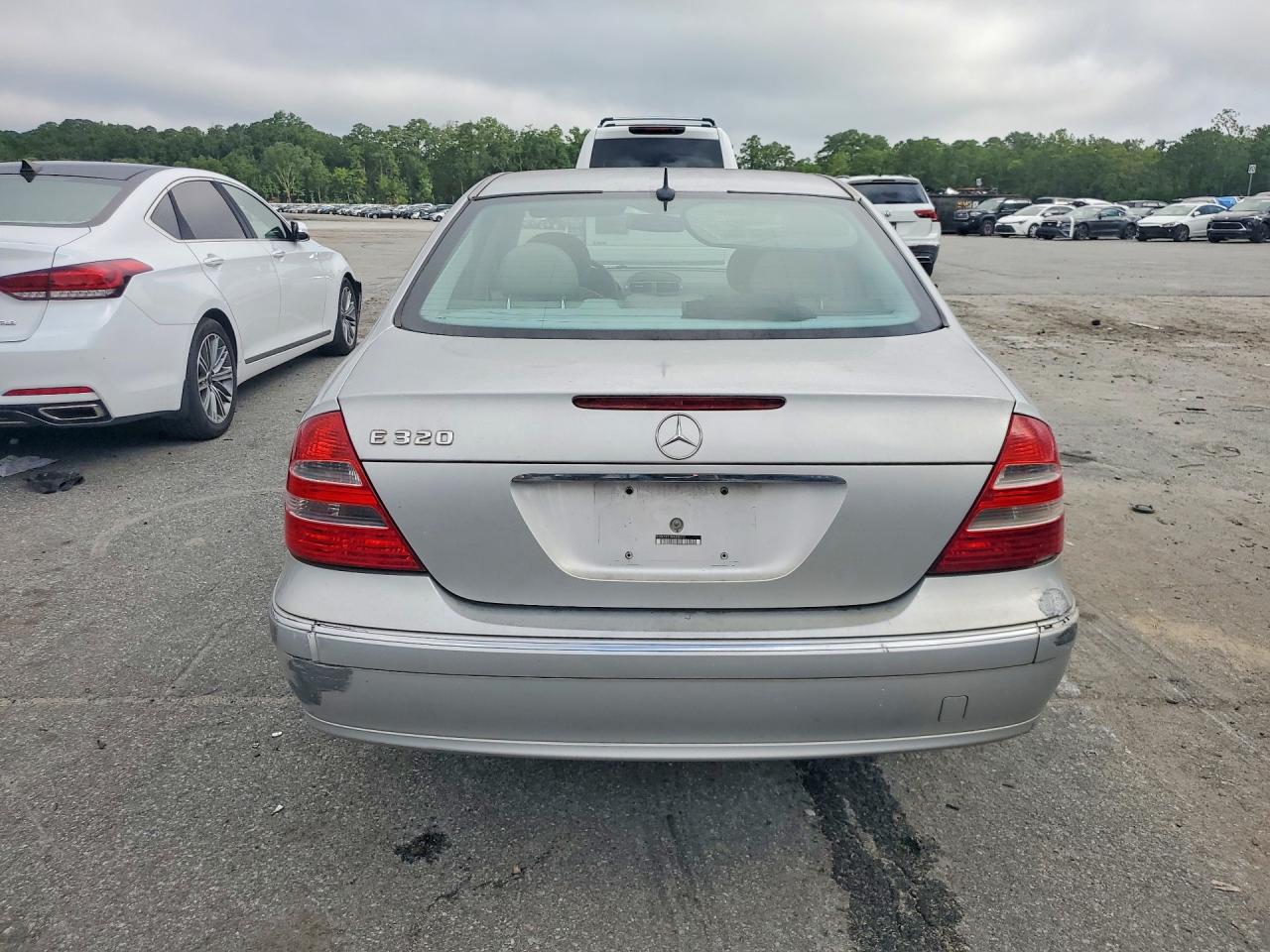 2004 Mercedes-benz E 320 Silver vin: WDBUF65J04A408095