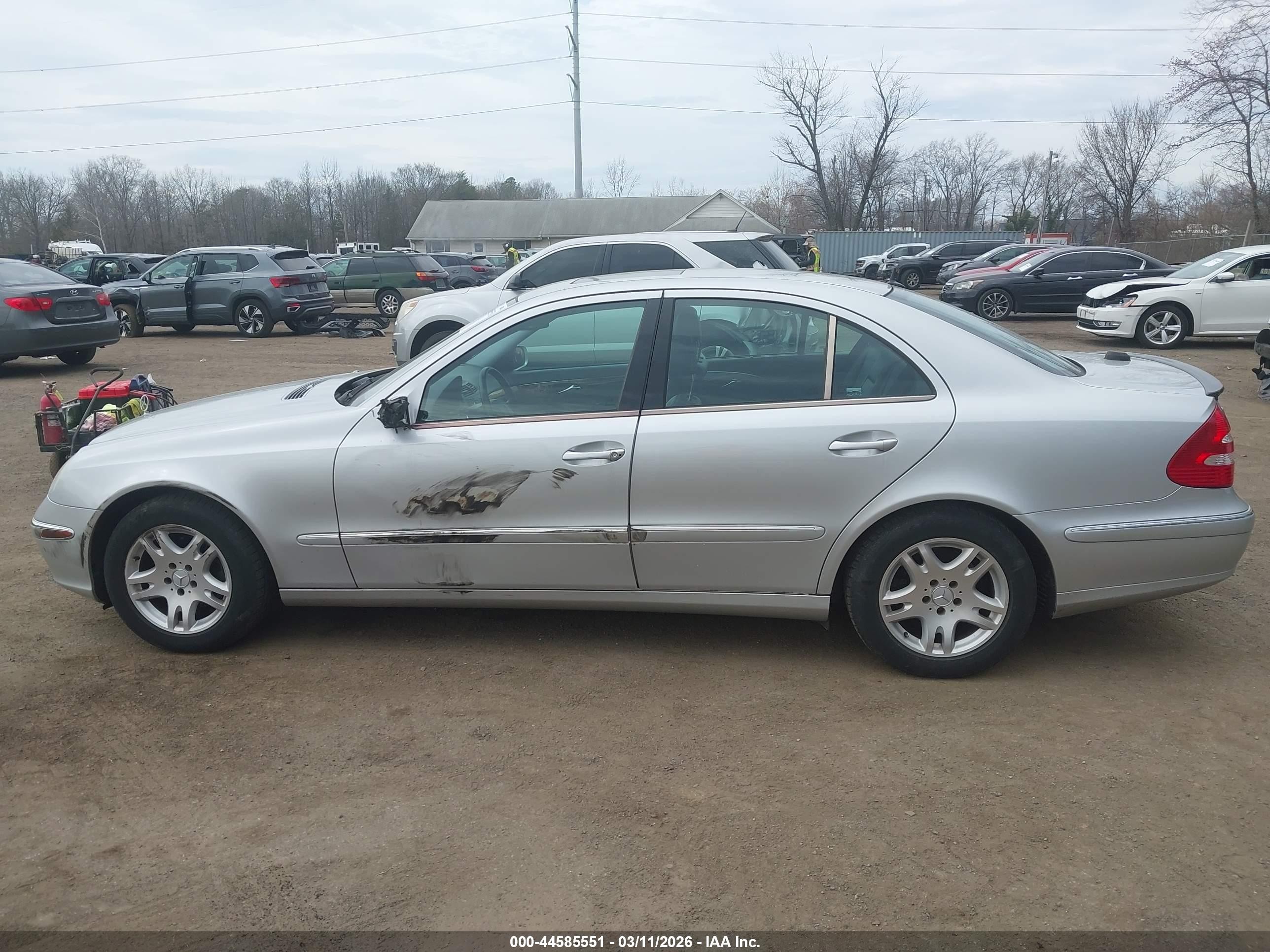 2005 Mercedes-benz E 320   Серебряный vin: WDBUF65J05A628290