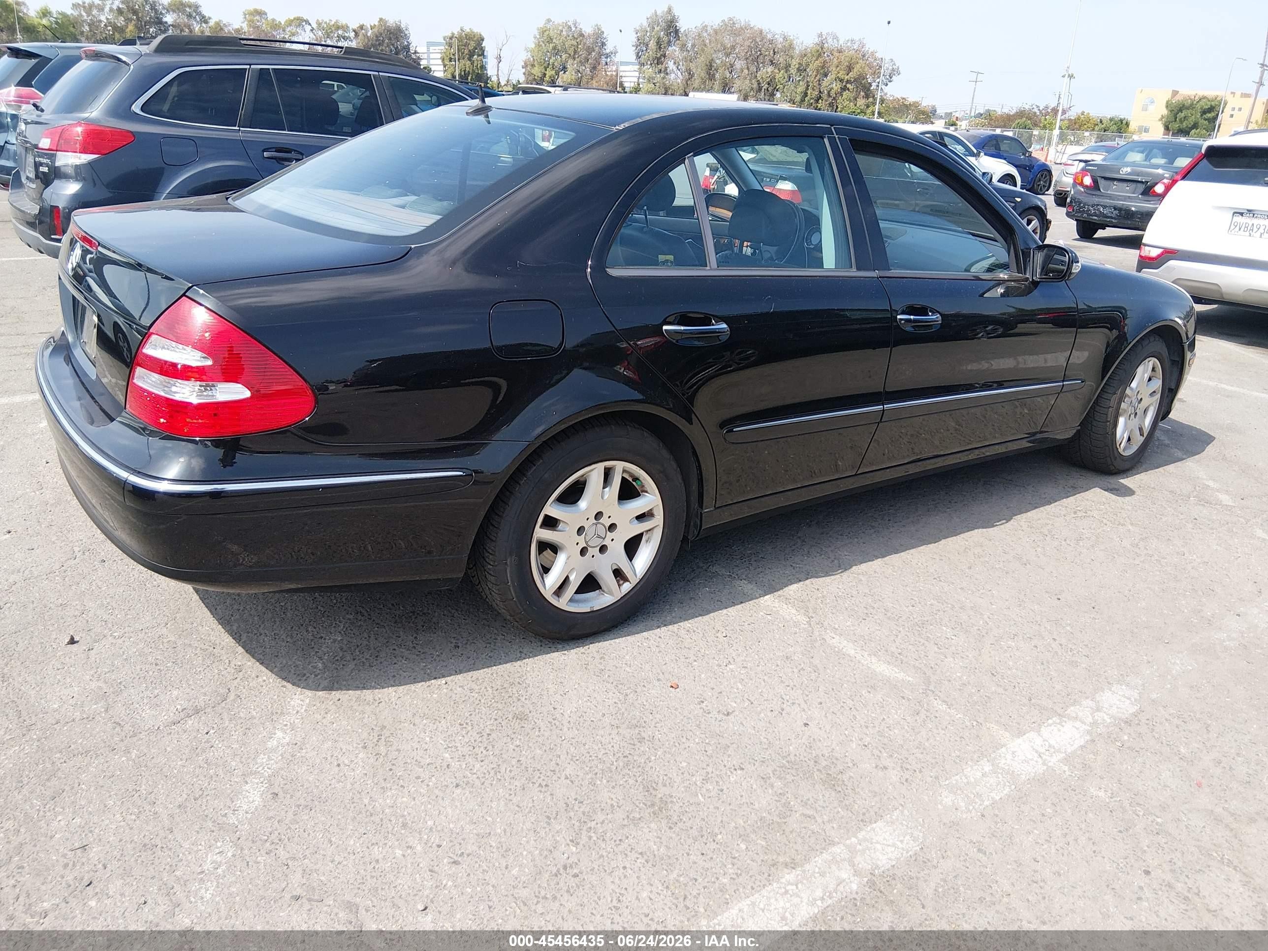 2003 Mercedes-benz E 320   Black vin: WDBUF65J13A202184