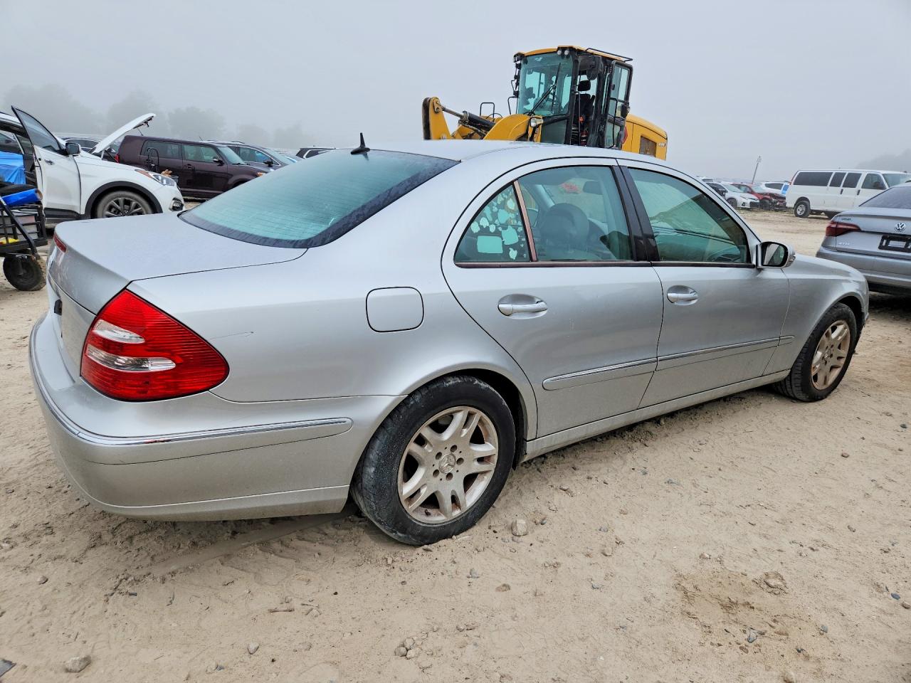 2004 Mercedes-benz E 320 Silver vin: WDBUF65J24A454902