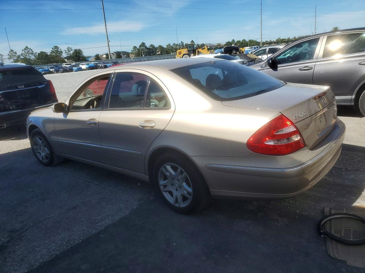 2004 Mercedes-benz E 320 Tan vin: WDBUF65J24A468962