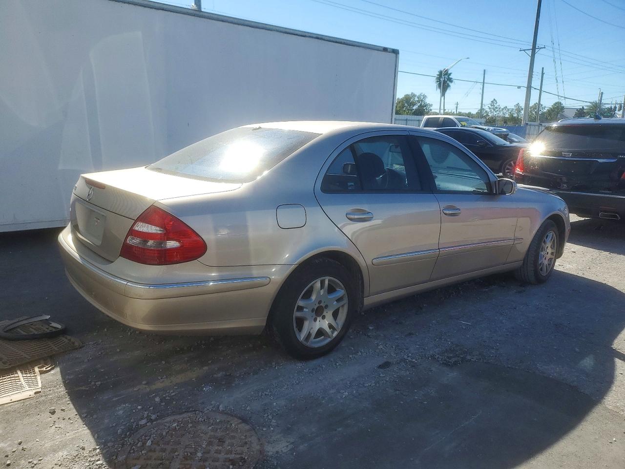 2004 Mercedes-benz E 320 Tan vin: WDBUF65J24A468962