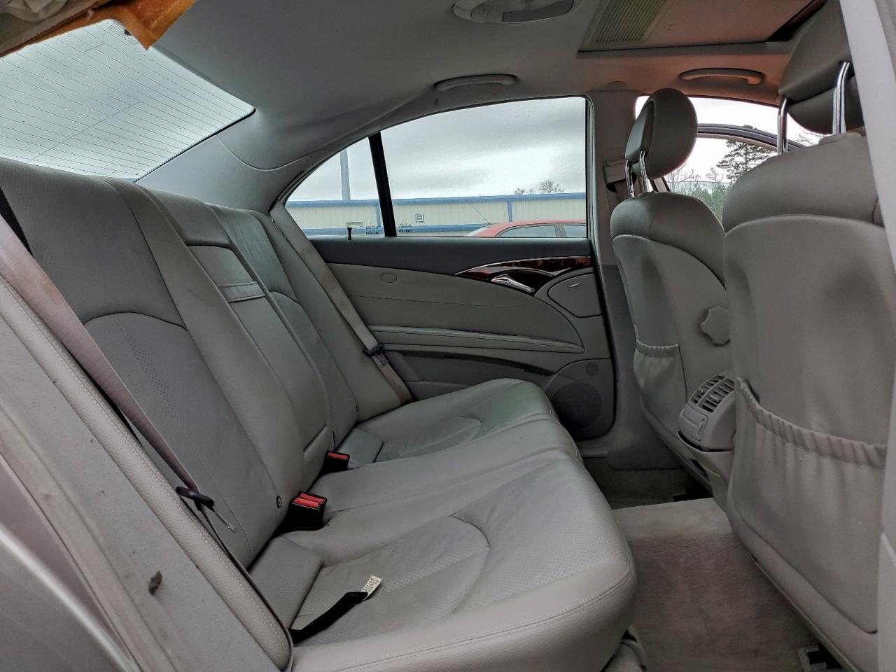 2003 Mercedes-benz E 320 Beige vin: WDBUF65J33X100656
