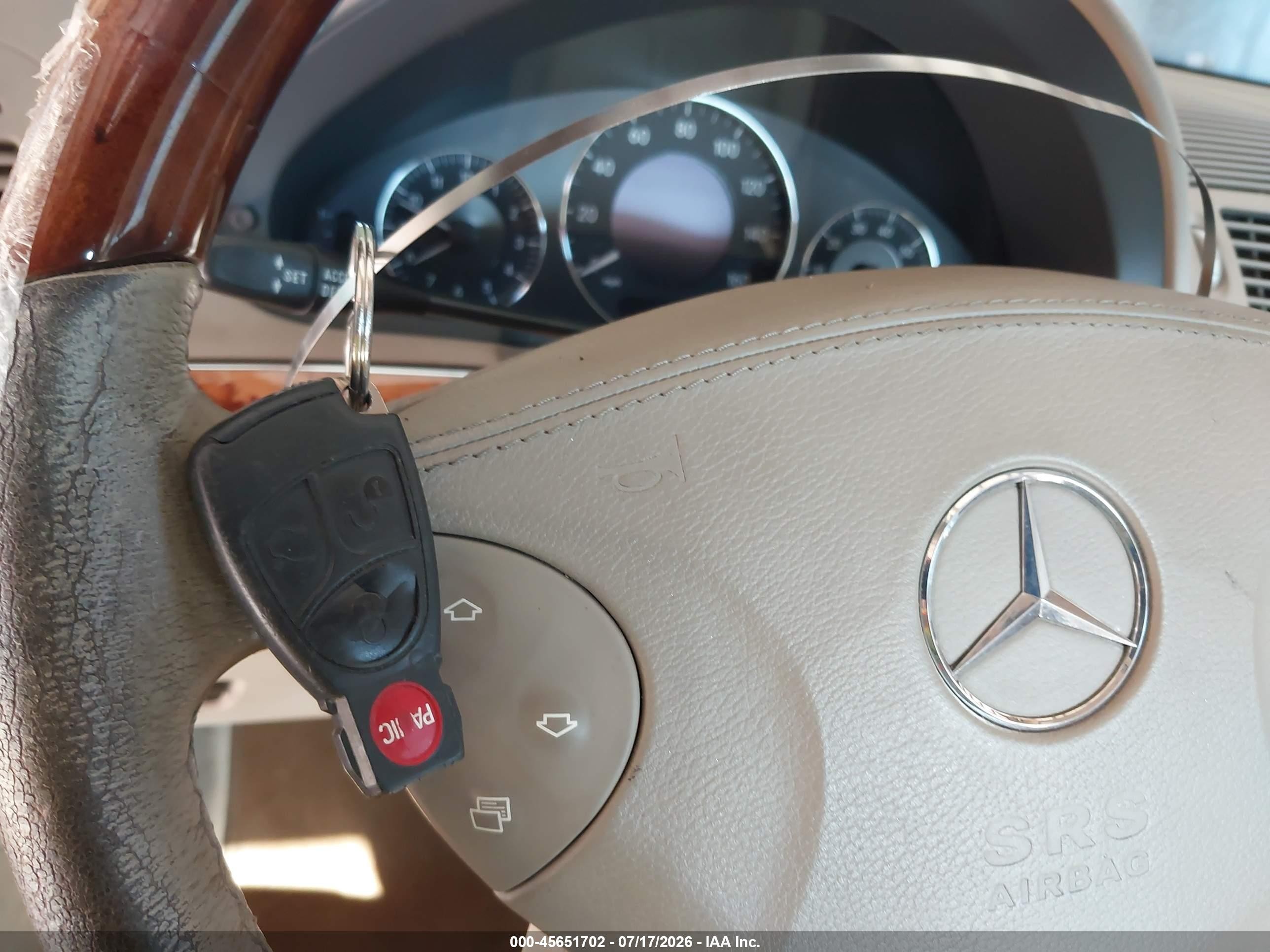 2004 Mercedes-benz E 320   Black vin: WDBUF65J44A470700