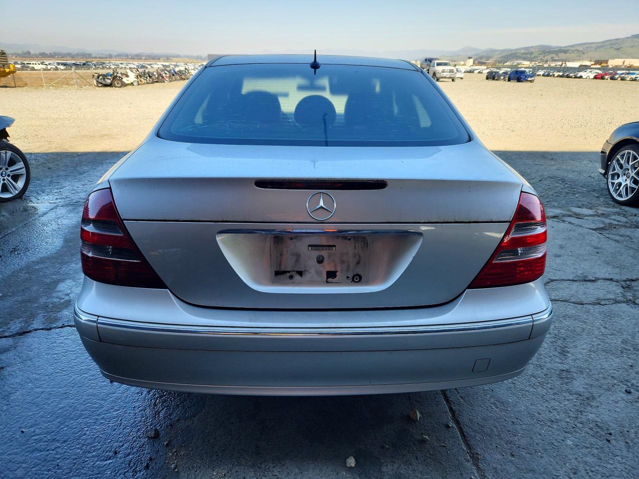 2003 Mercedes-benz E 320 Silver vin: WDBUF65J53A130633