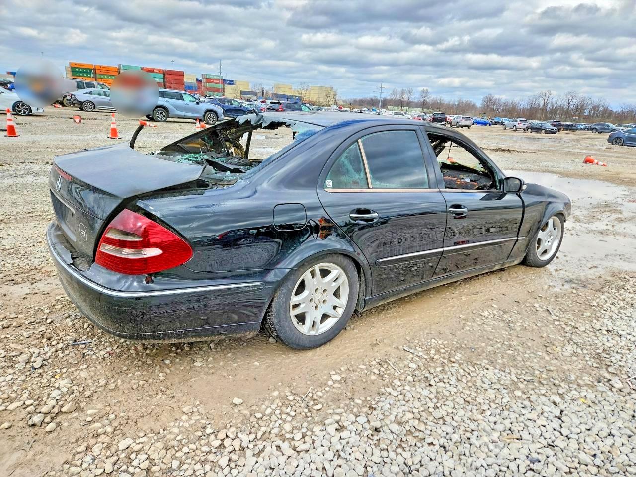 2003 Mercedes-benz E 320 Black vin: WDBUF65J53X110640