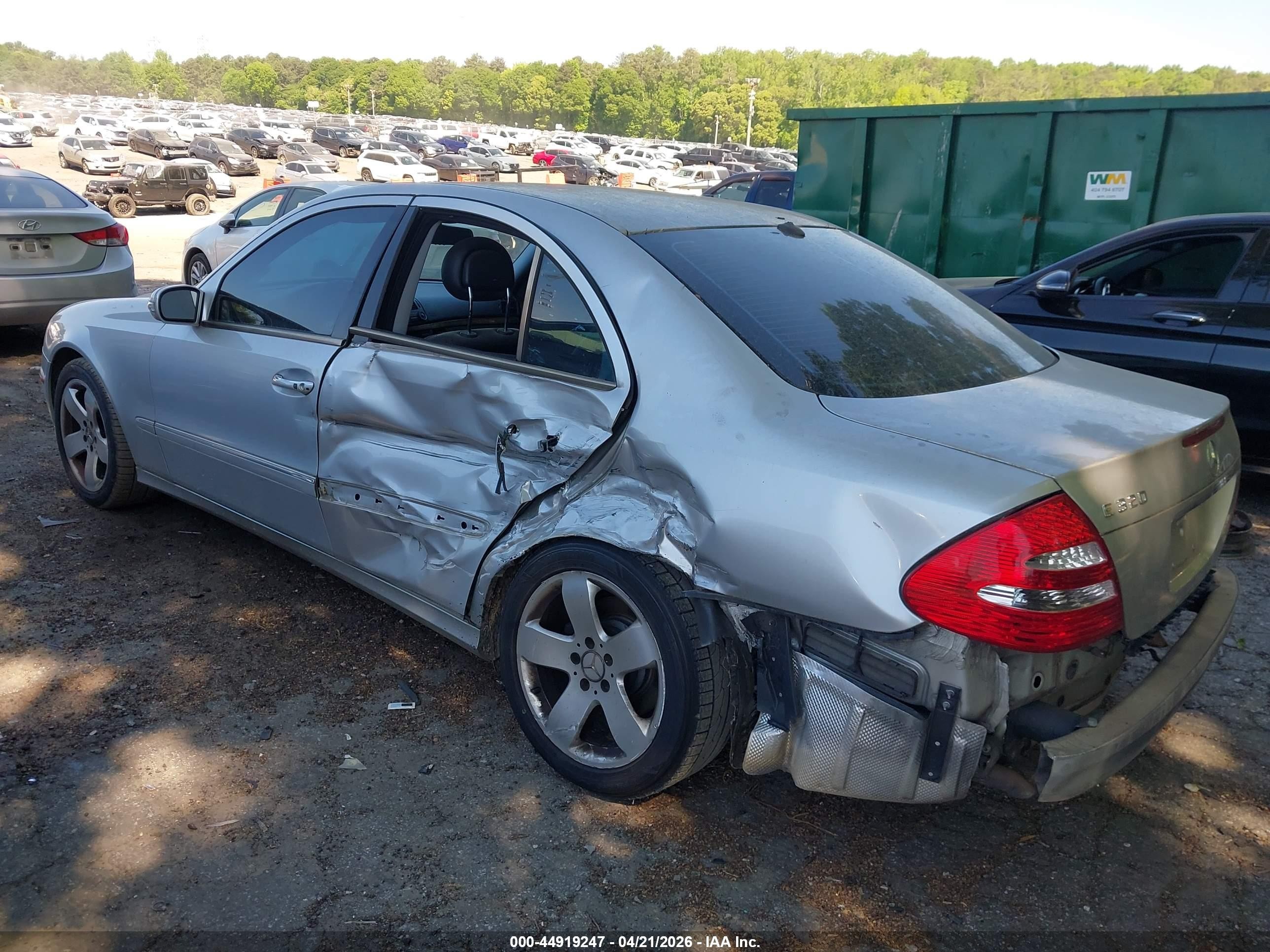 2005 Mercedes-benz E 320   Silver vin: WDBUF65J55A667375