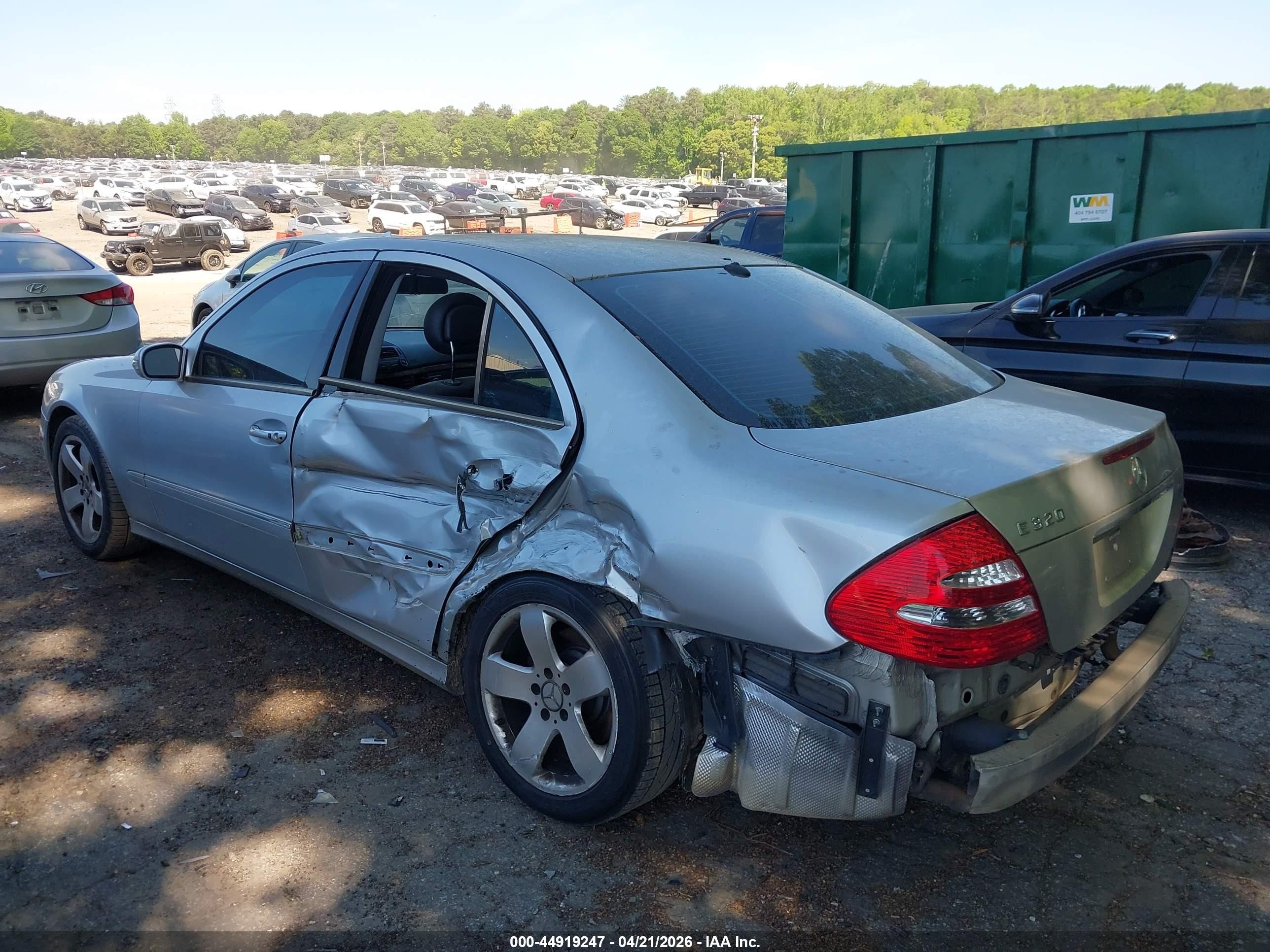 2005 Mercedes-benz E 320   Silver vin: WDBUF65J55A667375