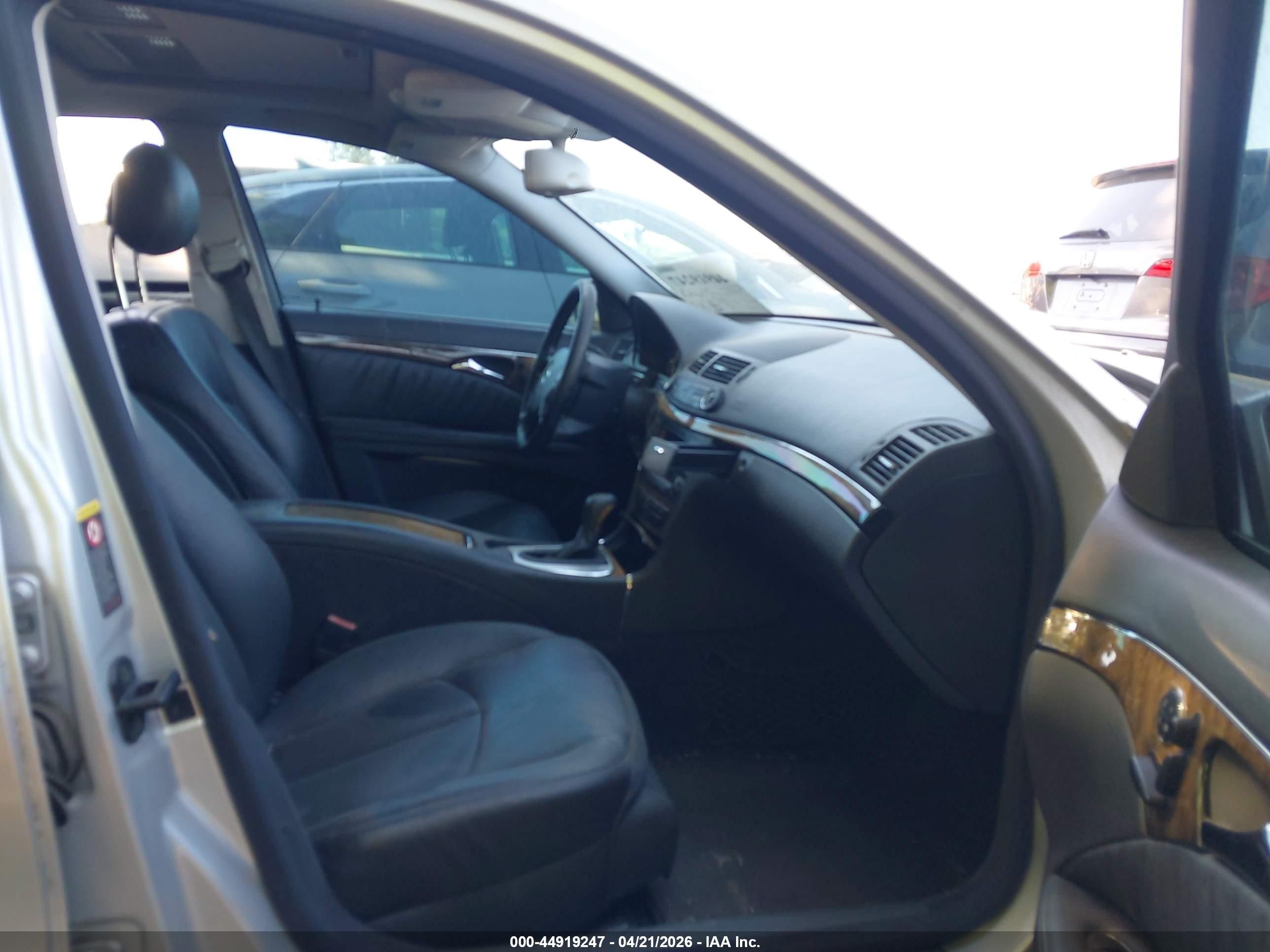 2005 Mercedes-benz E 320   Silver vin: WDBUF65J55A667375