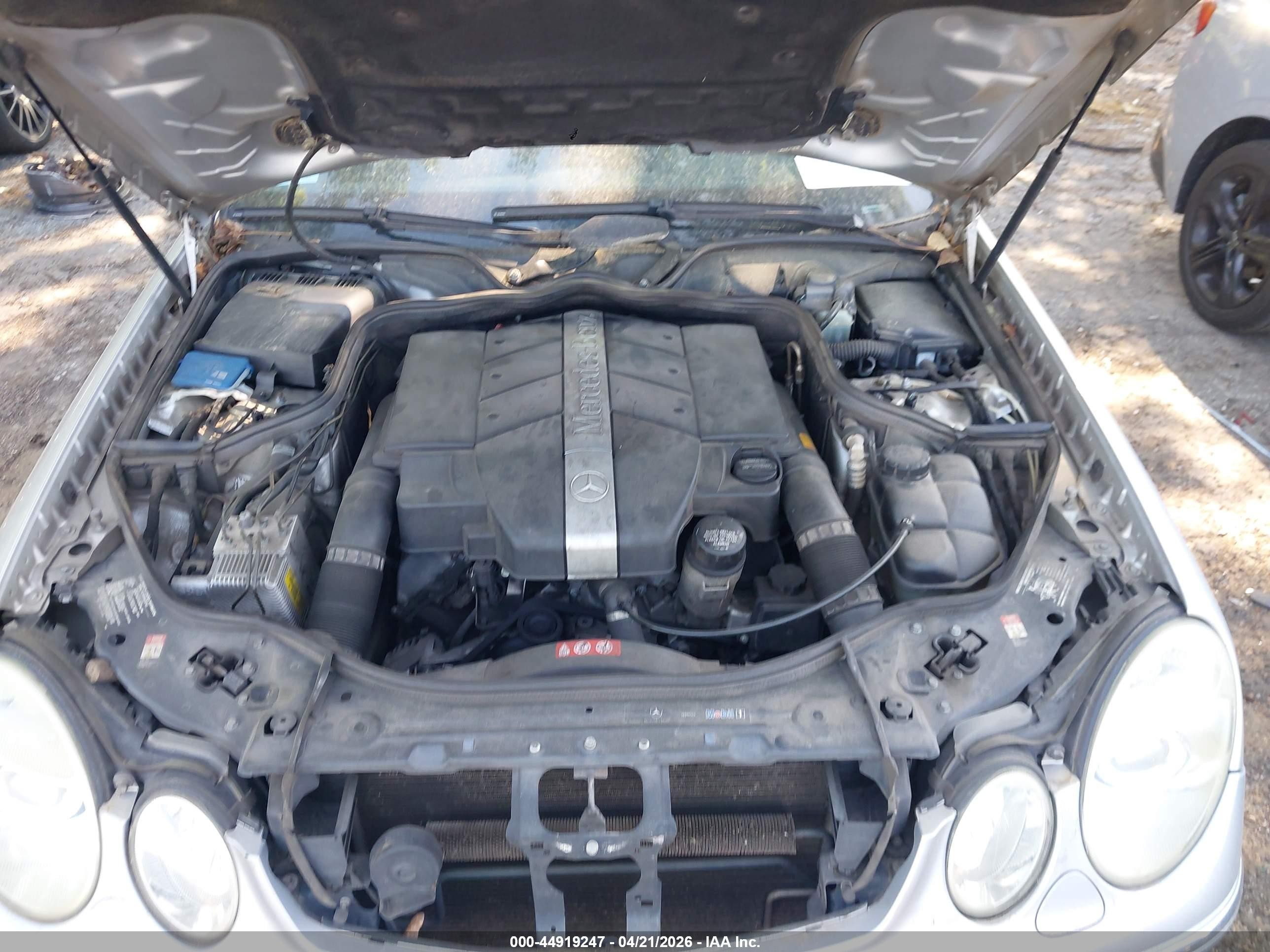 2005 Mercedes-benz E 320   Silver vin: WDBUF65J55A667375