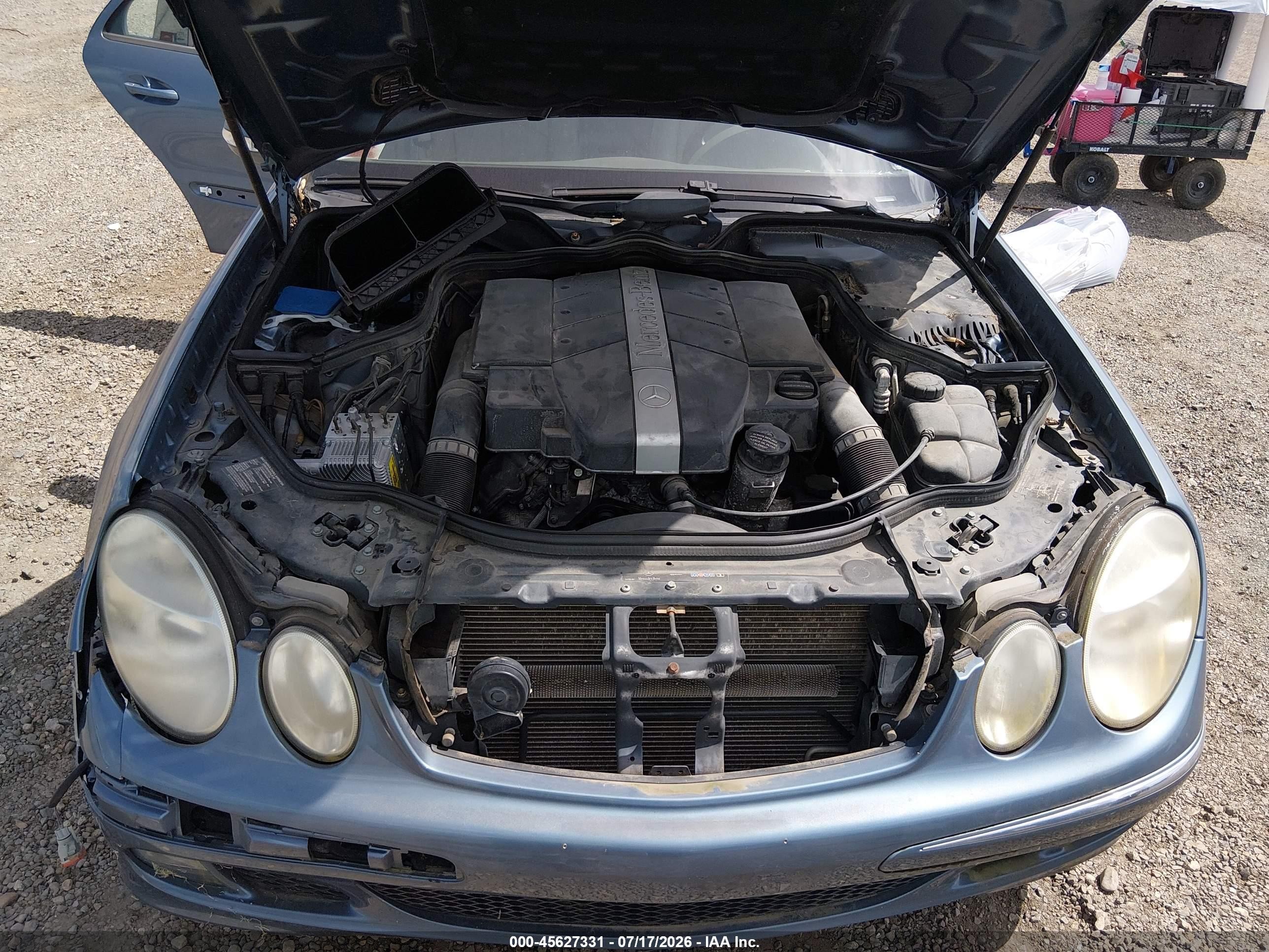 2005 Mercedes-benz E 320   Blue vin: WDBUF65J55A710550