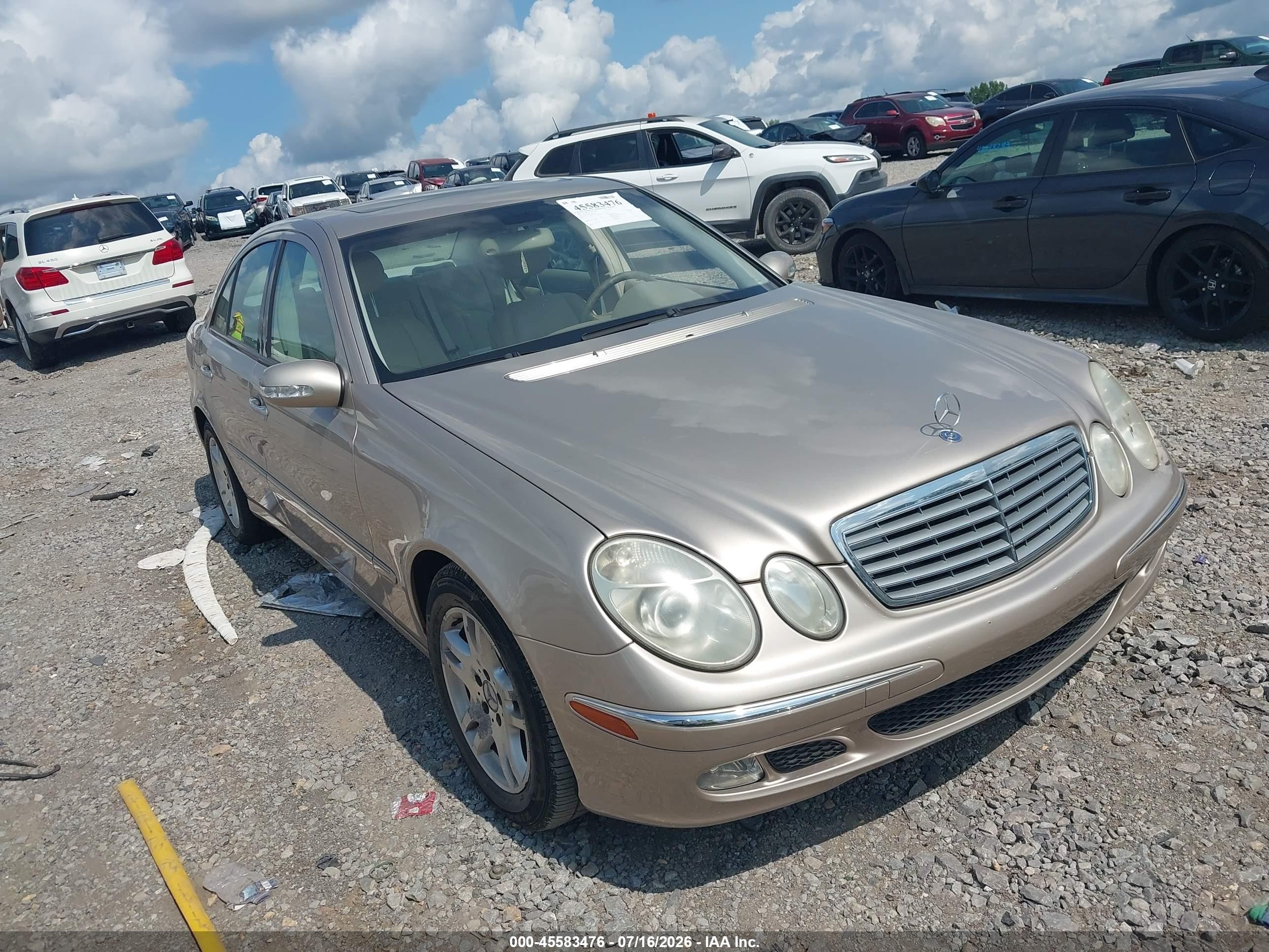 2003 Mercedes-benz E 320   Gold vin: WDBUF65J63A345227